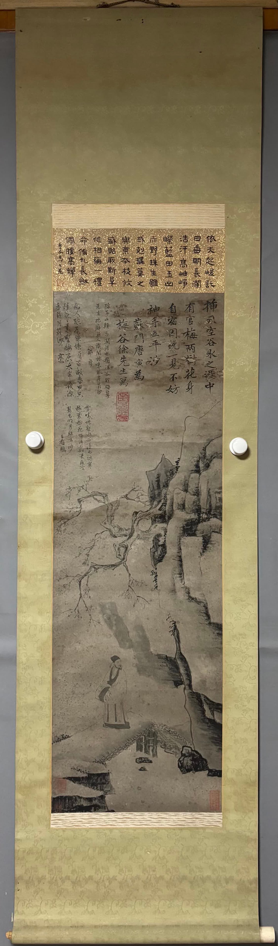 A vertical scroll painting of Tang Yin's landscape on paper: Tang Yin's landscape vertical scroll painting on paper SIZE: Painting Core100x33cm (The Dimensions Of All Batches Are Manually Measured.If You Need More Detailed Information, Please Contact Our Custom