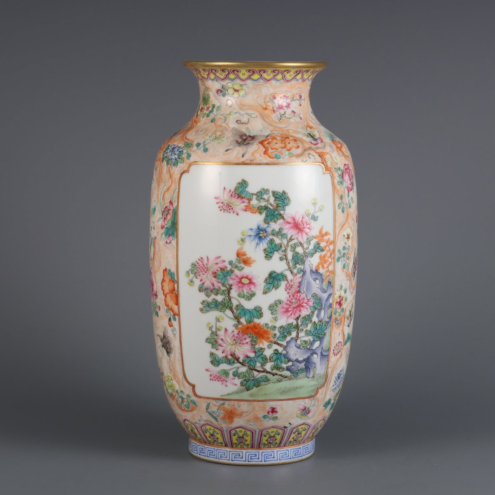 A stone pattern glazed pastel butterfly love flower with window flower pattern lantern bottle made: Qing Qianlong year stone pattern glazed pastel love flower window flower pattern lantern bottle SIZE: H: 27.5cm Belly diameter 13cm mouthD: 10cm (The Dimensions Of All Batches Are Manually Measured.If
