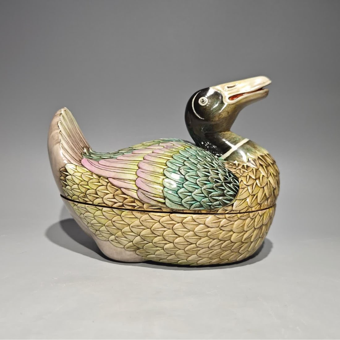 A Qianlong period pastel relief painted with a gold-painted poetic duck (1 of 9)