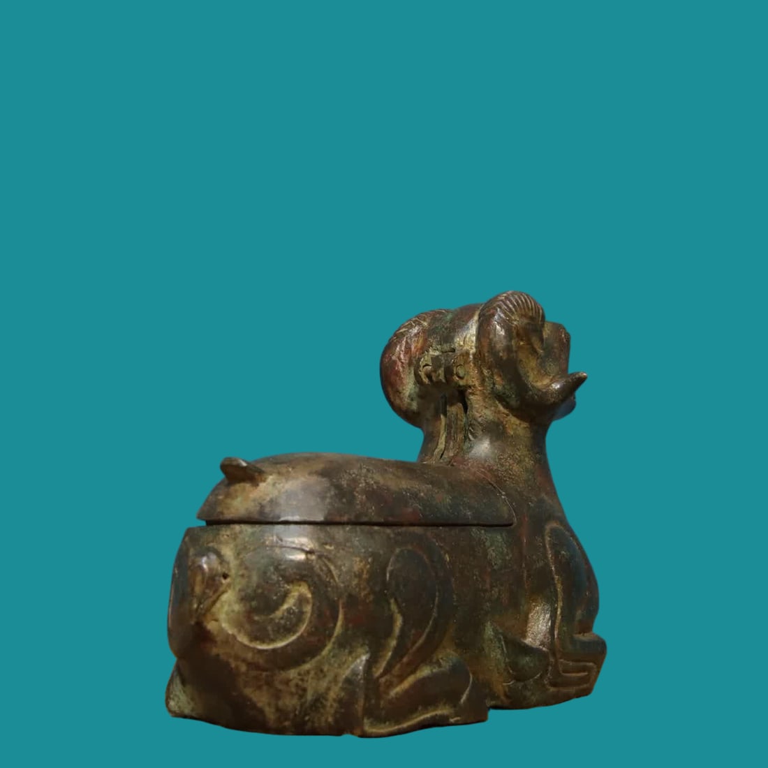 A bronze goat cup - 8