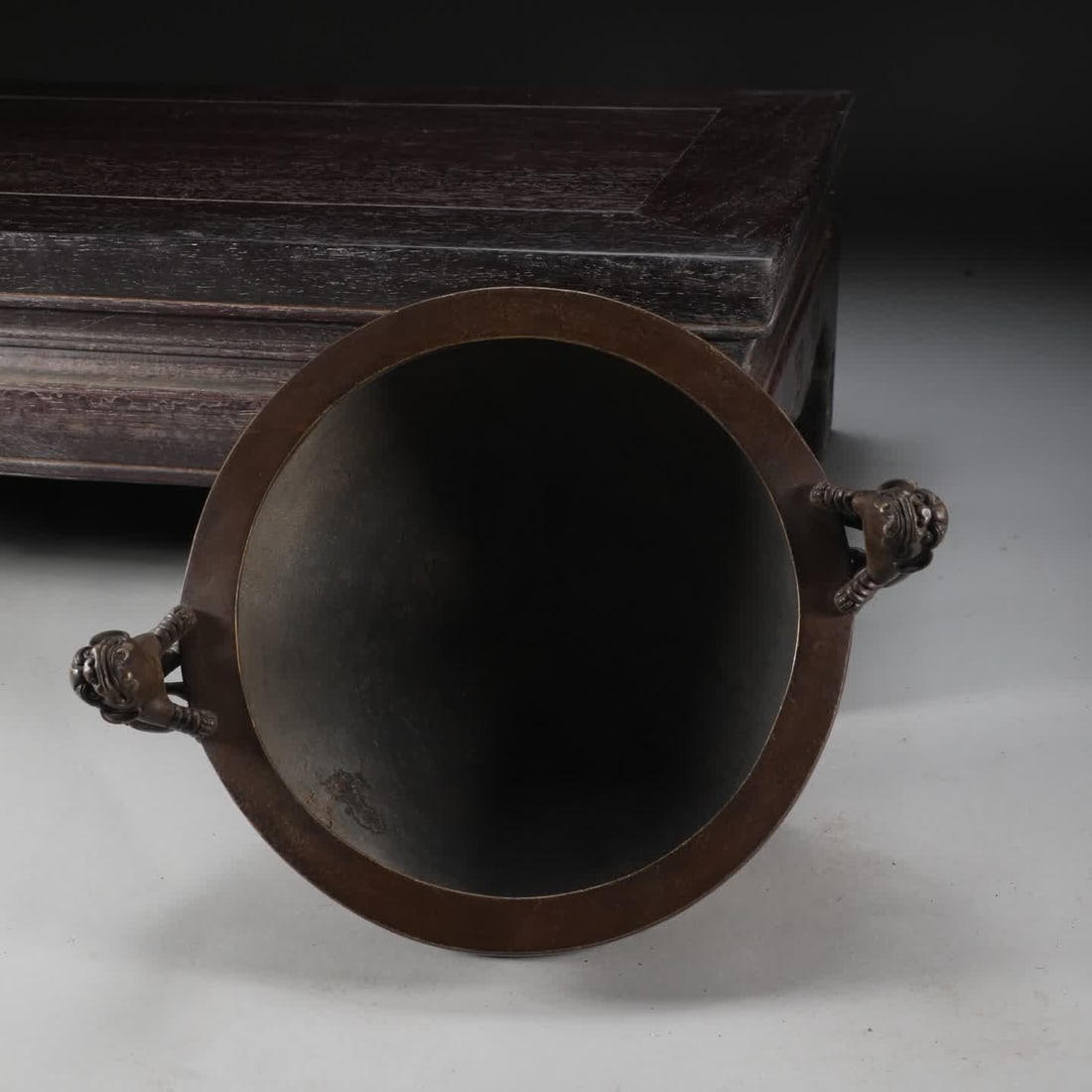 A piece of Ming Dynasty copper-tired lion-eared beast foot furnace - 4