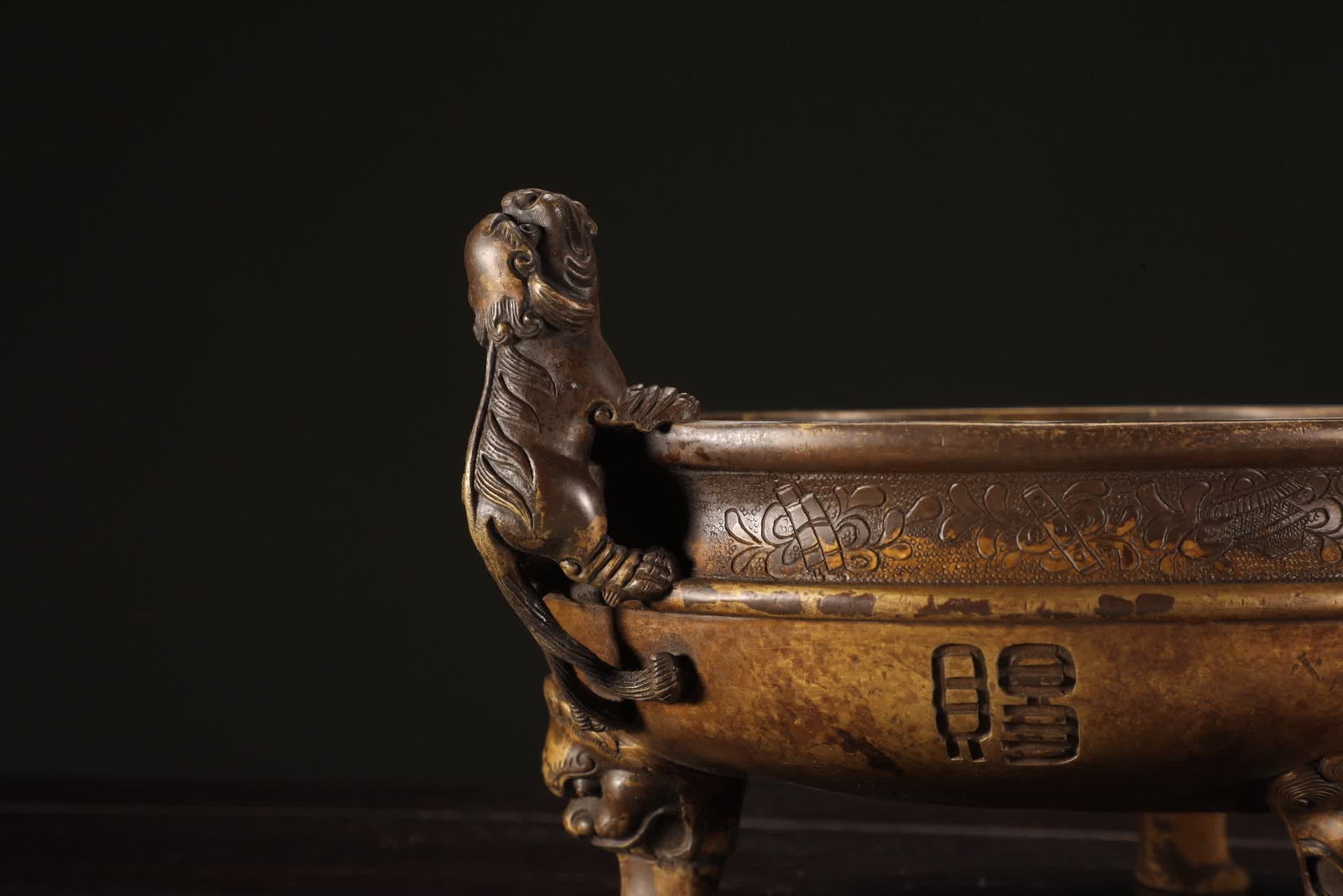 A piece of Ming Dynasty copper-tired lion-eared beast foot furnace - 8