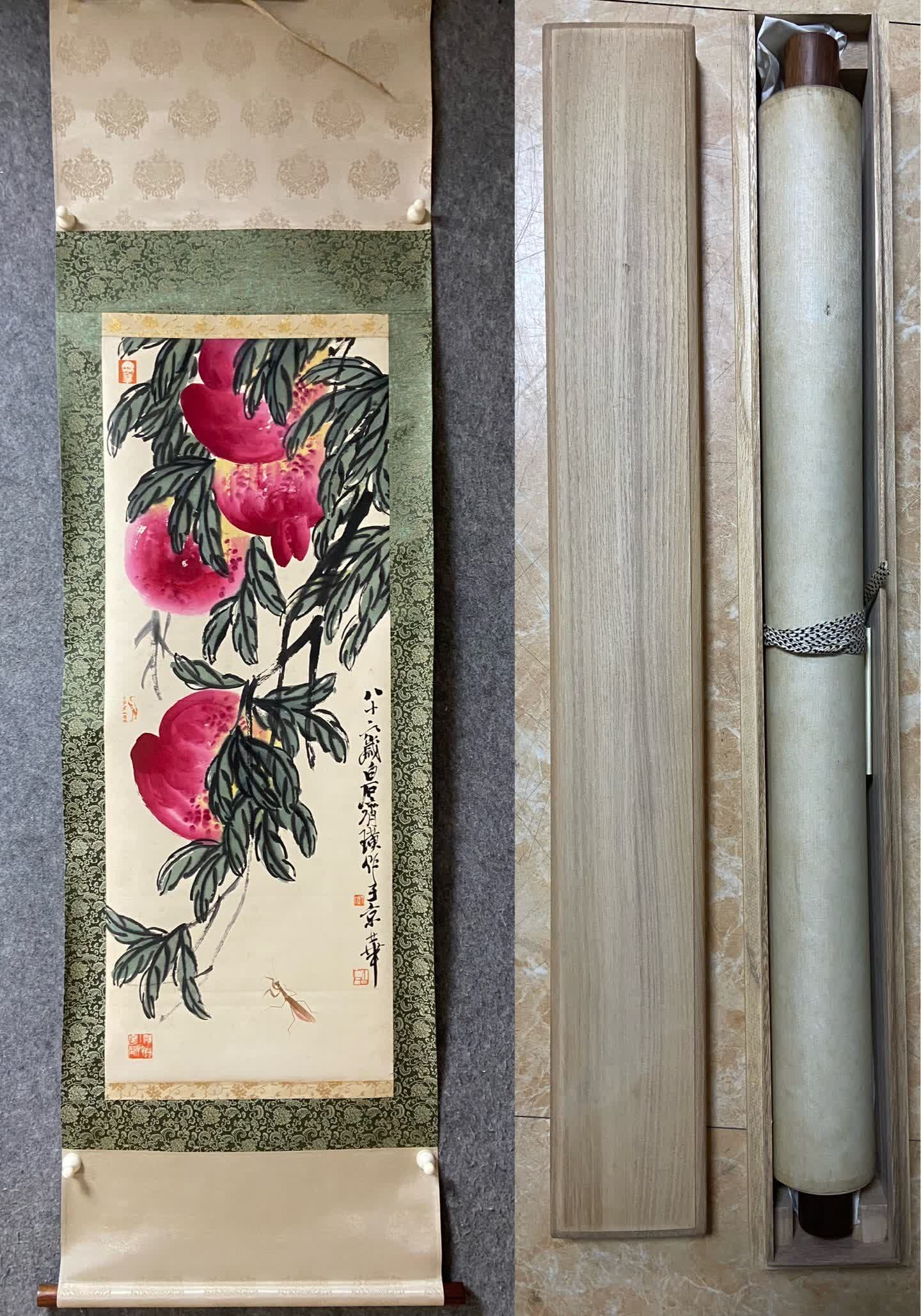 A peach painting by Qi Baishi: Qi Baishi's peach painting SIZE: L:105x40cm (The Dimensions Of All Batches Are Manually Measured.If You Need More Detailed Information, Please Contact Our Customer Service Before Bidding.)