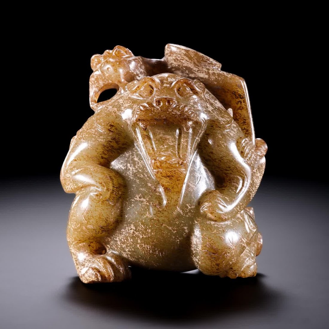 A Han Dynasty jade ornament (1 of 9)
