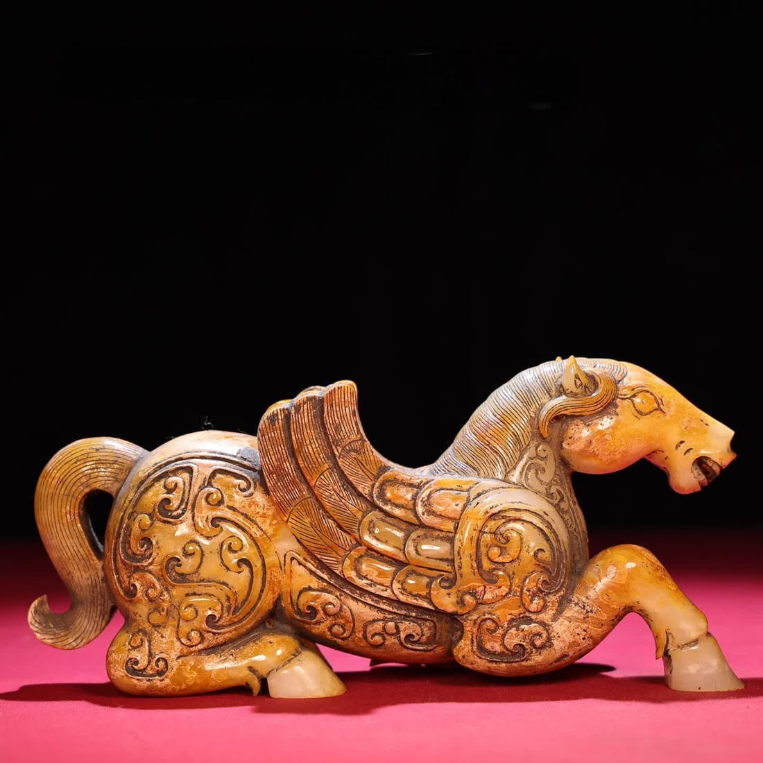 A Han Dynasty jade horse: Han Dynasty jade horse SIZE: 175x80x48mm W:801g (The Dimensions Of All Batches Are Manually Measured.If You Need More Detailed Information, Please Contact Our Customer Service Before Bidding.)