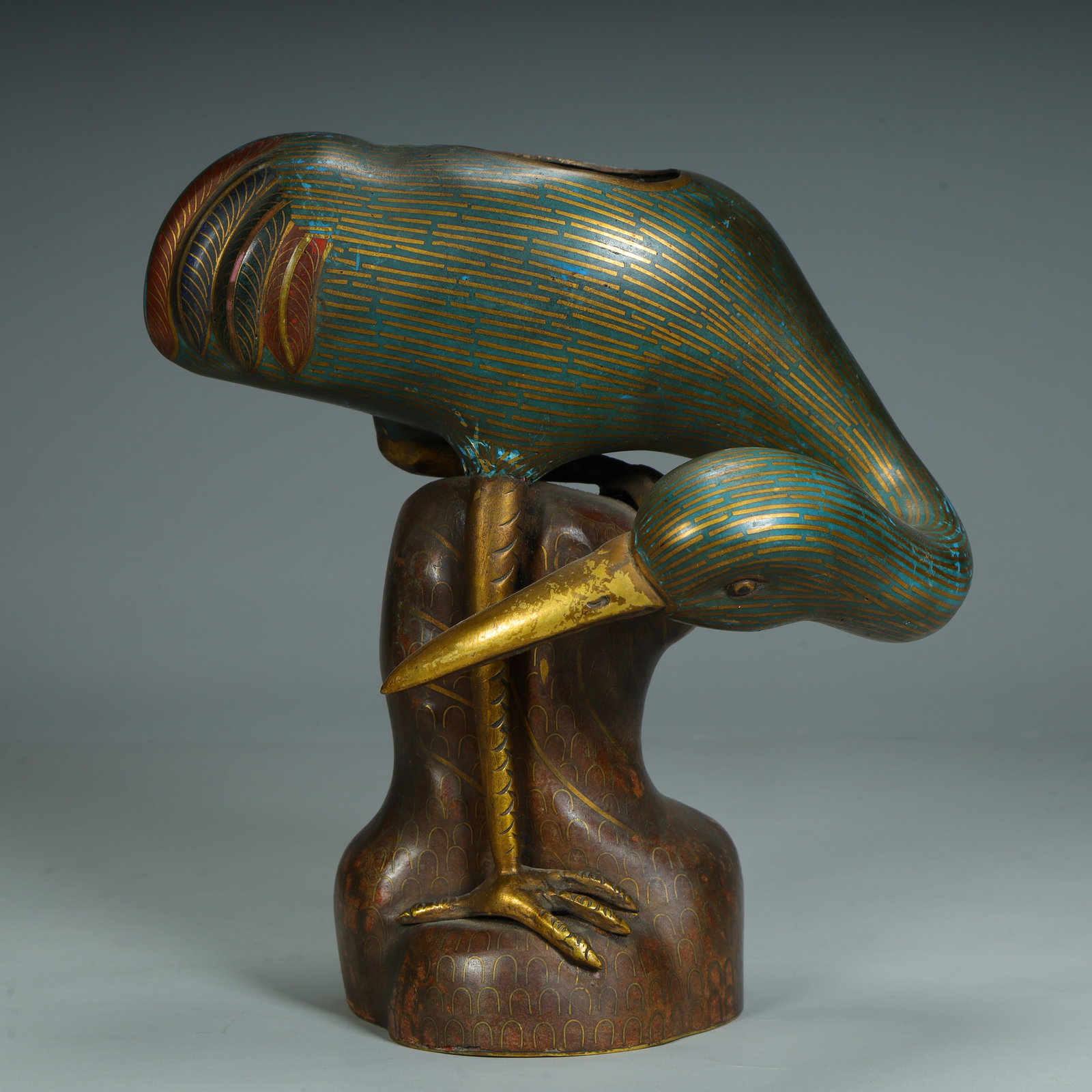 A mid-Qing Dynasty copper tire cloisonné enamel crane-type desk aromatherapy: Mid-Qing Dynasty copper tire cloisonné enamel crane-type desk aromatherapy SIZE: H:18cm L:17cm W:11cm W:725g (The Dimensions Of All Batches Are Manually Measured.If You Need More Detailed Information