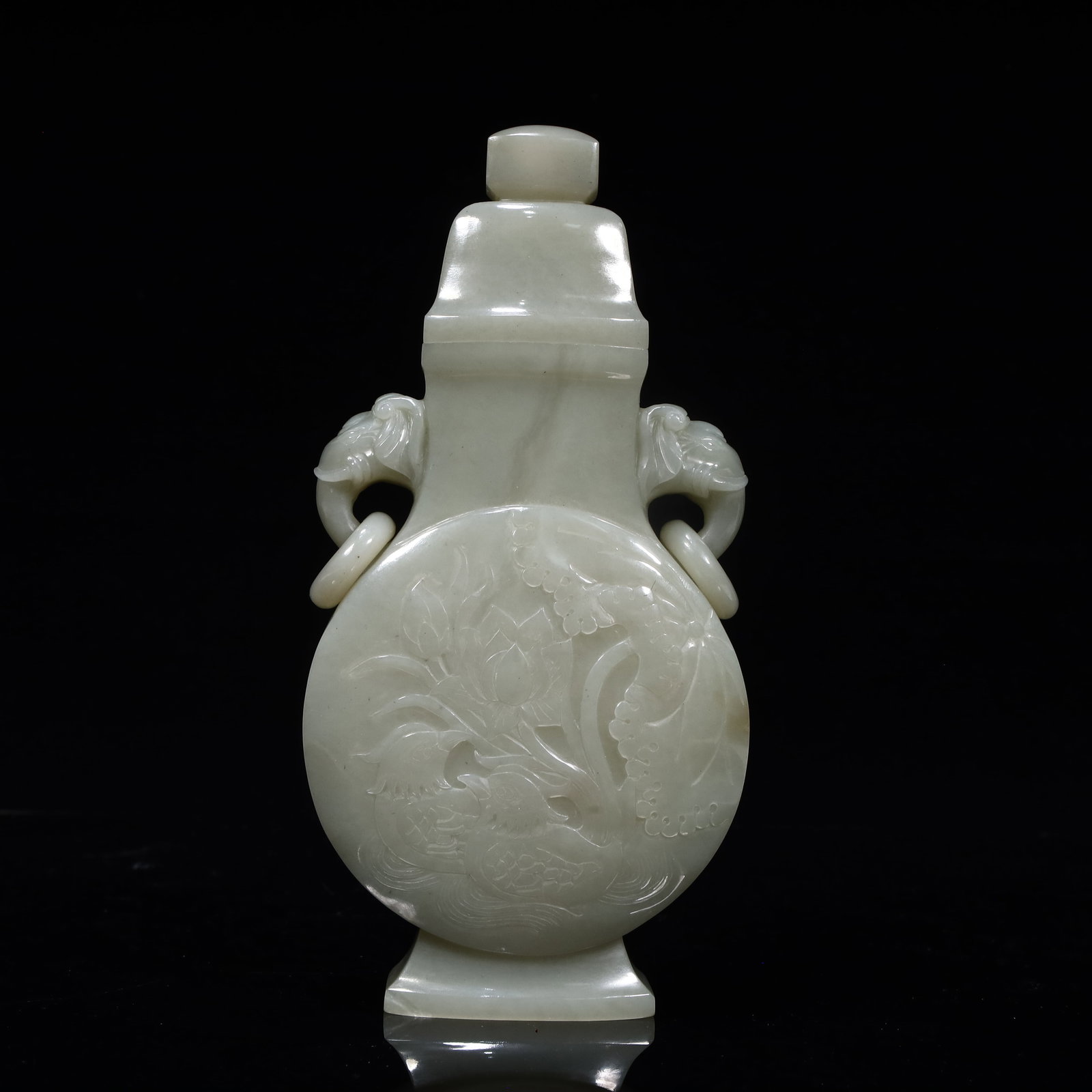 A Hetian jade elephant ear bottle: Hetian jade elephant ear vase SIZE: L:9cm W:3cm H:20cm W:322g (The Dimensions Of All Batches Are Manually Measured.If You Need More Detailed Information, Please Contact Our Customer Service Before Bid