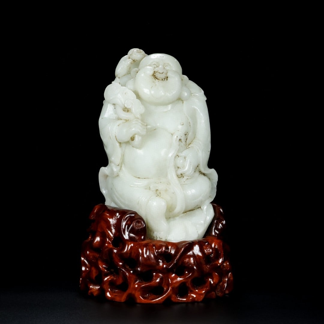 An Exquisite White Jade Statue of Maitreya Buddha Ornament: An Exquisite White Jade Statue of Maitreya Buddha Ornament Qing Dynasty, China Size:19cmx12cmx9cm Weight:1908g (The Dimensions Of All Batches Are Manually Measured.If You Need More Detailed Informatio