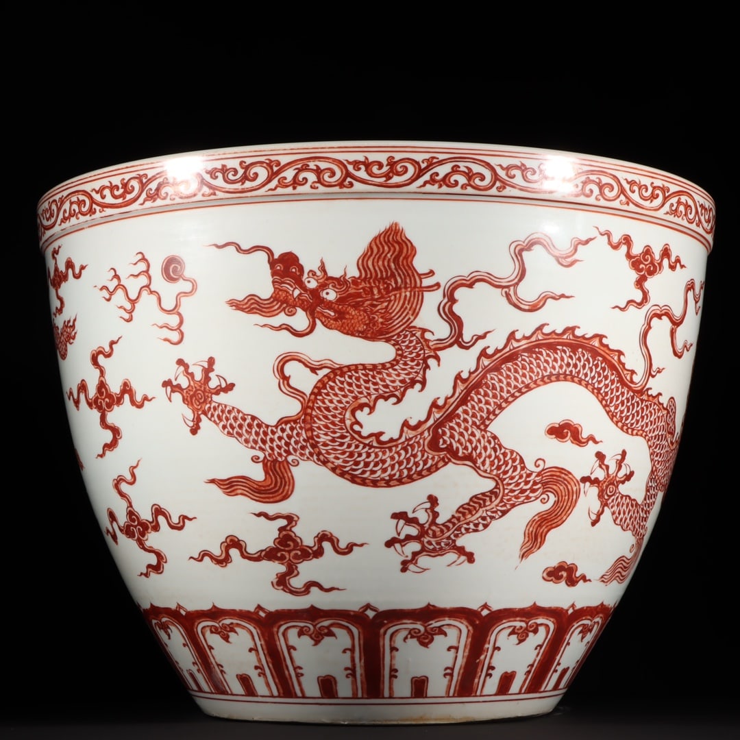 An Exquisite Iron-Red Dragon Pattern Vat: An Exquisite Iron-Red Dragon Pattern Vat Ming Dynasty, China Size:32.6cmx44cm (The Dimensions Of All Batches Are Manually Measured.If You Need More Detailed Information, Please Contact Our Customer Se