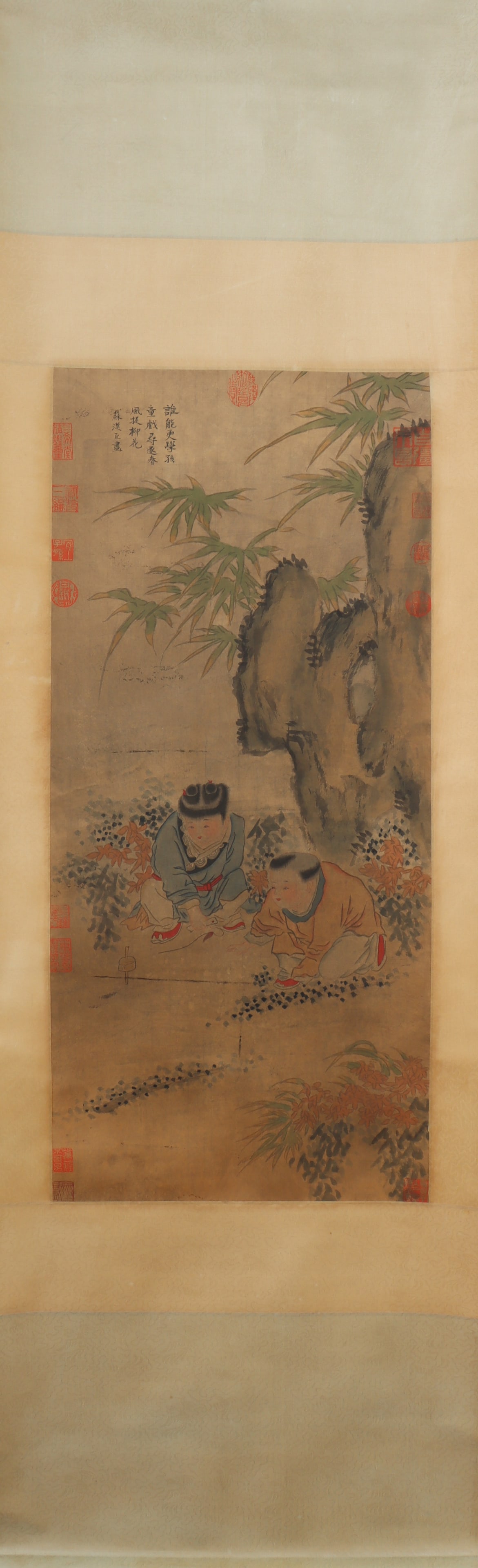 A Chinese Vertical Scroll Ink Painting of Character and Story on Paper: A Chinese Vertical Scroll Ink Painting of Character and Story on Paper Su hanchen Size:92cmx41cm (The Dimensions Of All Batches Are Manually Measured.If You Need More Detailed Information, Please Cont