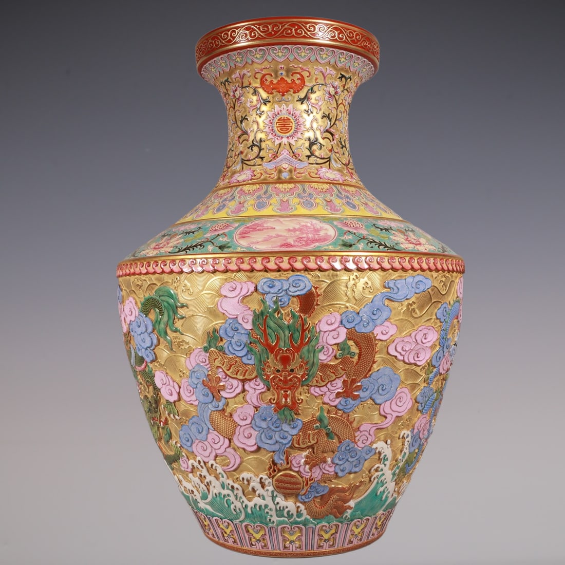 An Exquisite Enamel Bats and Peach Pattern Lotus Pattern Dragon Pattern Seawater Pattern Vase: An Exquisite Enamel Bats and Peach Pattern Lotus Pattern Dragon Pattern Seawater Pattern Vase Qing Dynasty, China Qianlong Four-character Mark Size:53cmx36cm (The Dimensions Of All Batches Are Manuall