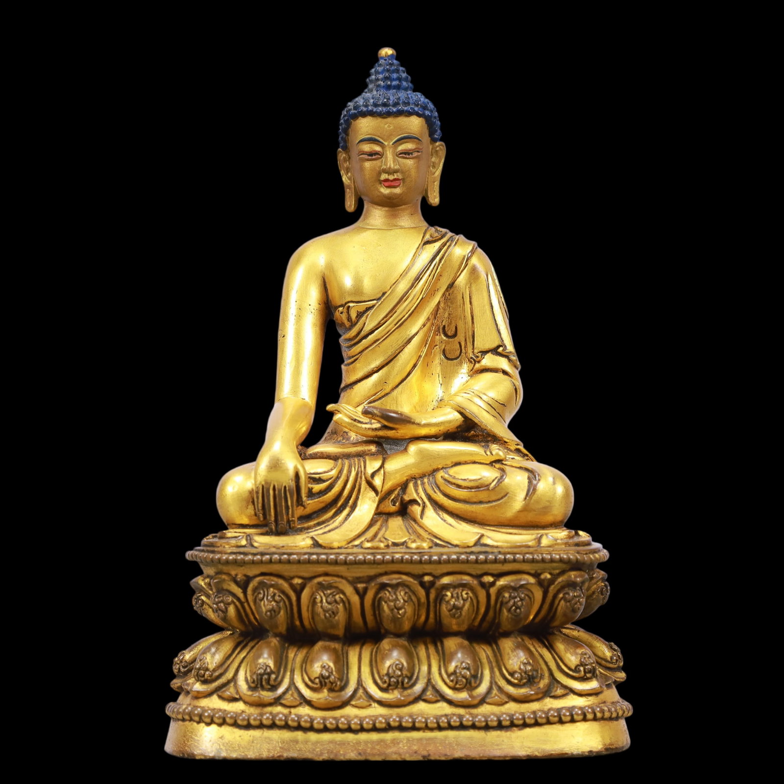 A Exquisite Gilt Bronze Statue of Sakyamuni: A Exquisite Gilt Bronze Statue of Sakyamuni Ming Dynasty, China Size:14cmx10cmx21.5cm Weight:1750g (The Dimensions Of All Batches Are Manually Measured.If You Need More Detailed Information, Please Co