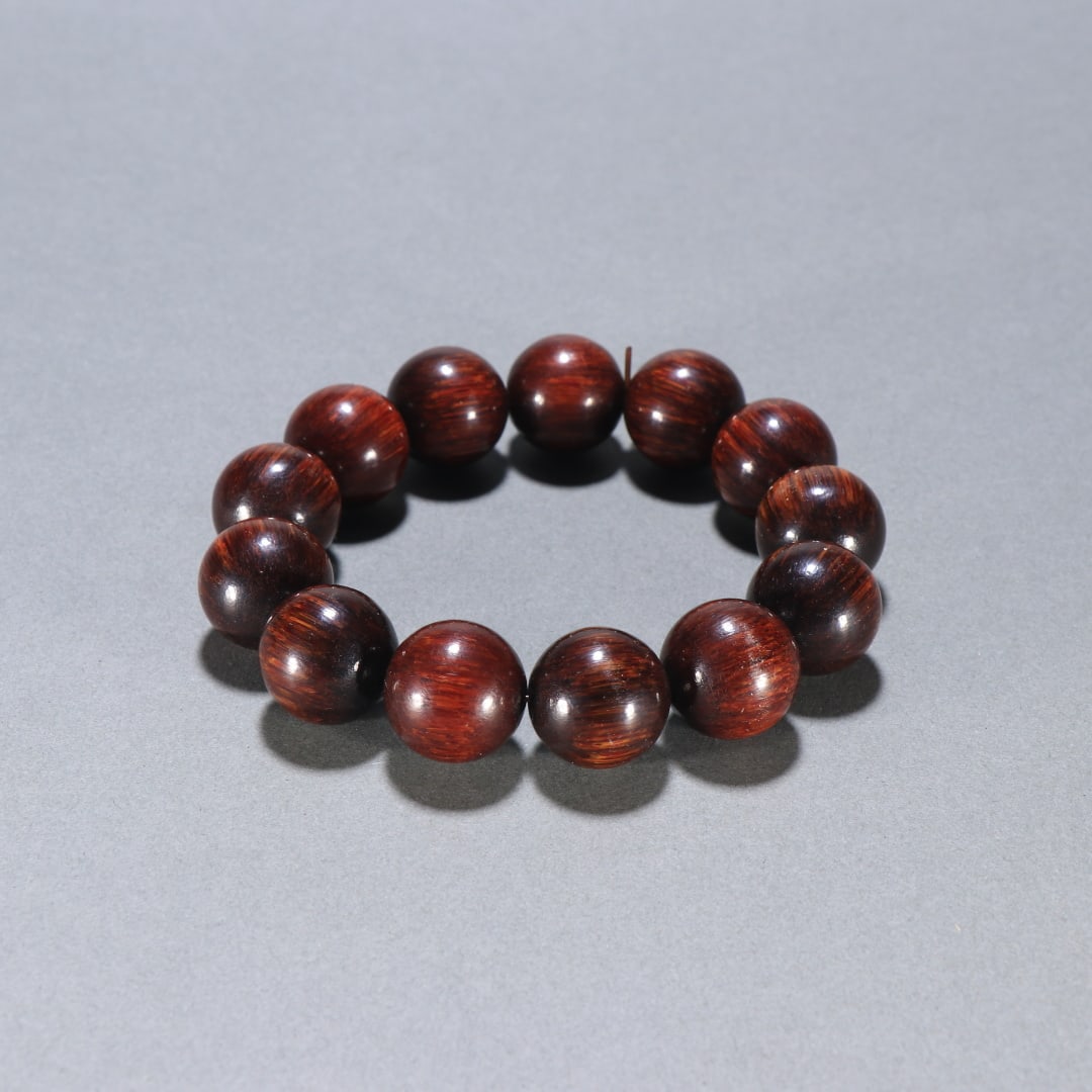 An Exquisite Keratin carving Bracelets (1 of 9)