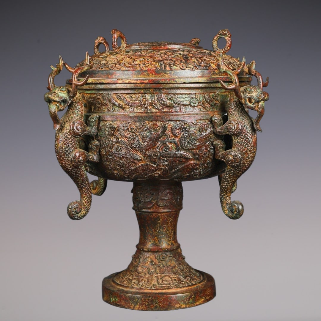 An Exquisite Bronze Dragon Pattern With Inscription Censer: An Exquisite Bronze Dragon Pattern With Inscription Censer W.Zhou , China Size:36cmx37cm Weight:6900g (The Dimensions Of All Batches Are Manually Measured.If You Need More Detailed Information, Please