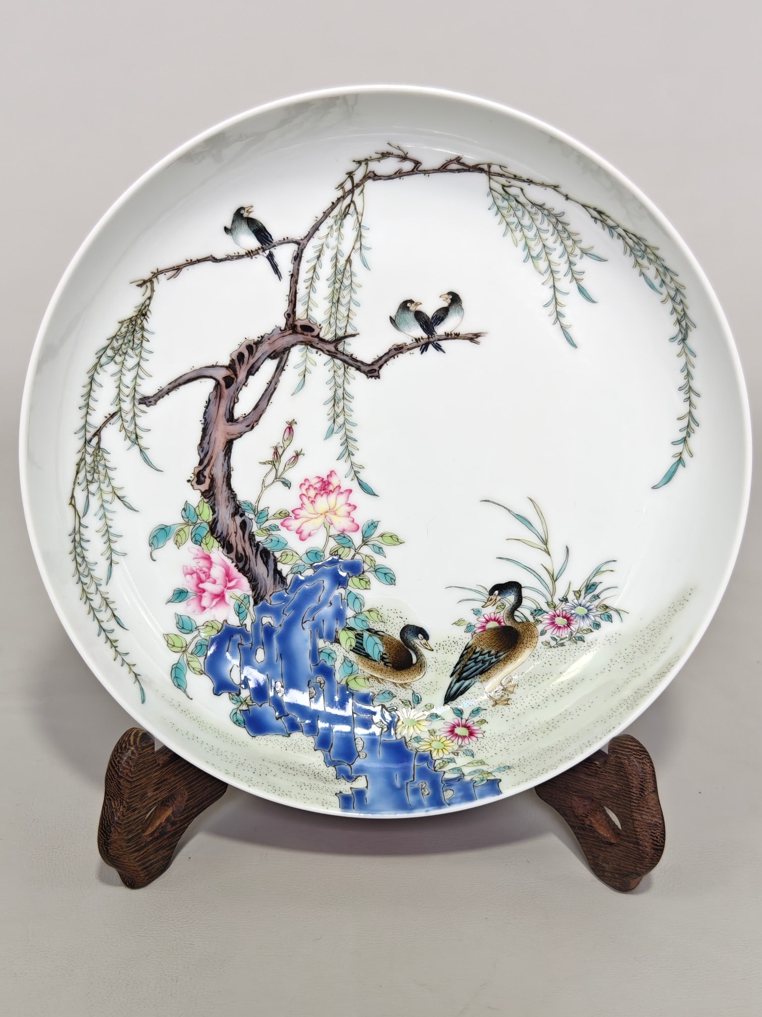 An Exquisite Famille-Rose Ruby Red-Glazed Flower and Bird Pattern Plate (1 of 6)