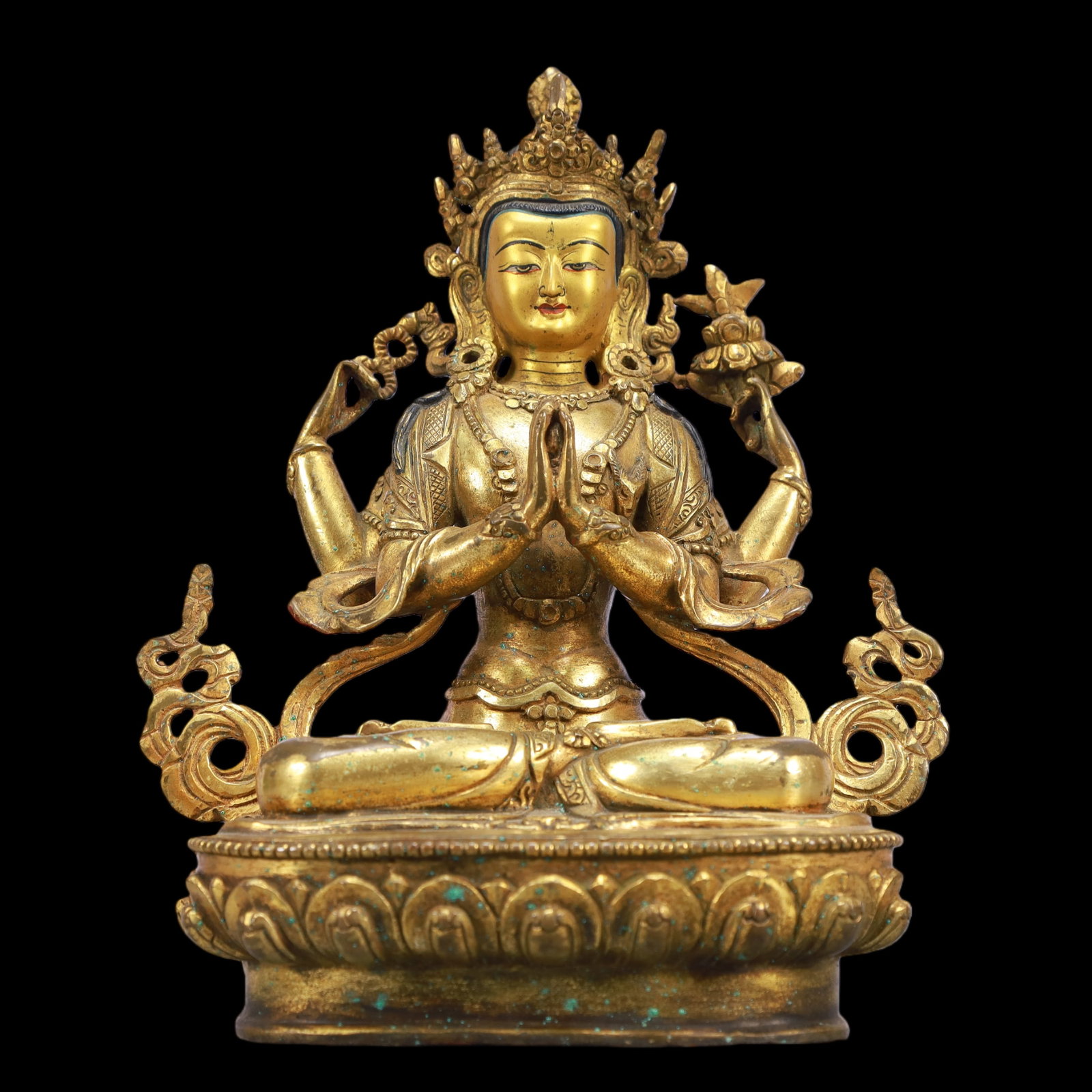 A Exquisite Gilt Bronze Four-arms Statue of Avalokitesvara: A Exquisite Gilt Bronze Four-arms Statue of Avalokitesvara Ming Dynasty, China Size:17cmx6cmx22cm Weight:1400g (The Dimensions Of All Batches Are Manually Measured.If You Need More Detailed Informatio