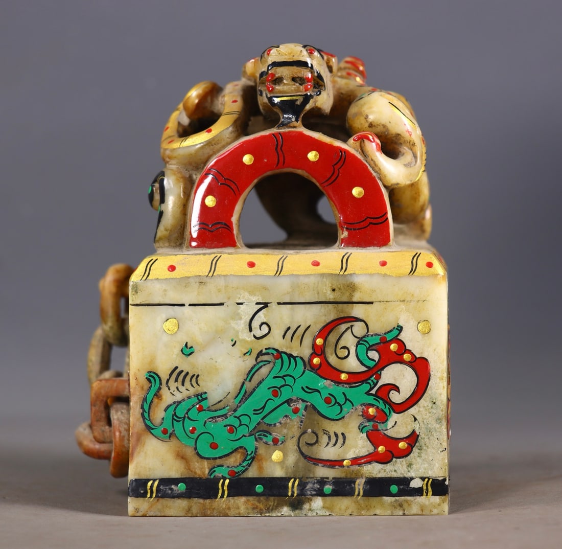 An Exquisite White Jade Gilt Painted Color Dragon and Phoenix Pattern Seal: An Exquisite White Jade Gilt Painted Color Dragon and Phoenix Pattern Seal Qing Dynasty, China Size:14cmx10.5cmx9.5cm Weight:2309g (The Dimensions Of All Batches Are Manually Measured.If You Need More