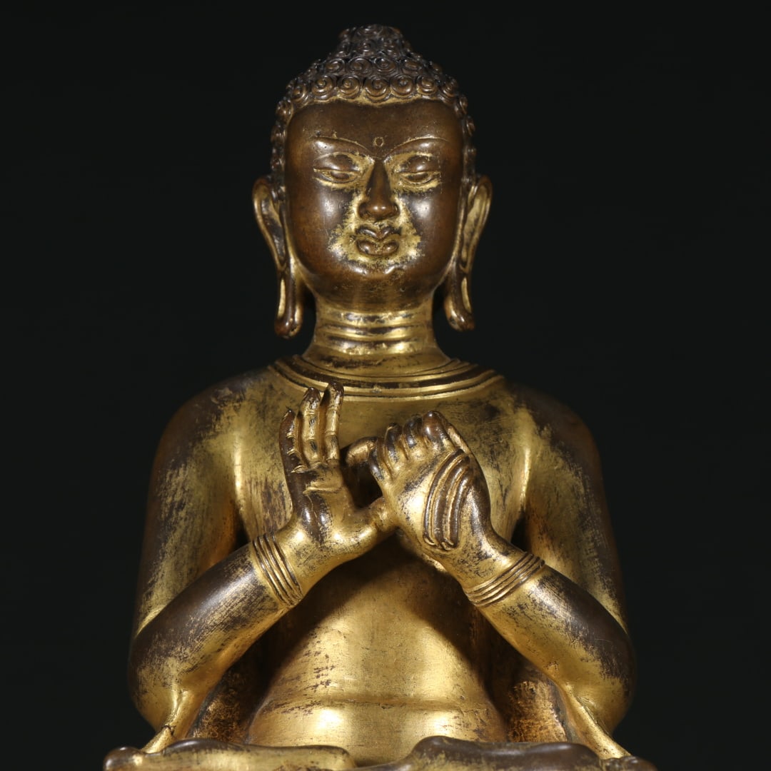 An Exquisite Bronze Gilt Statue of Sakyamuni - 2