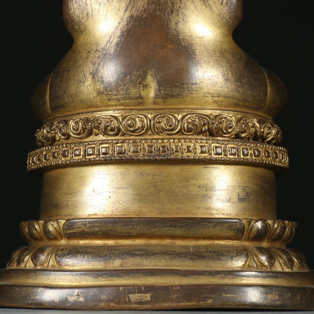 An Exquisite Bronze Gilt Statue of Sakyamuni - 7
