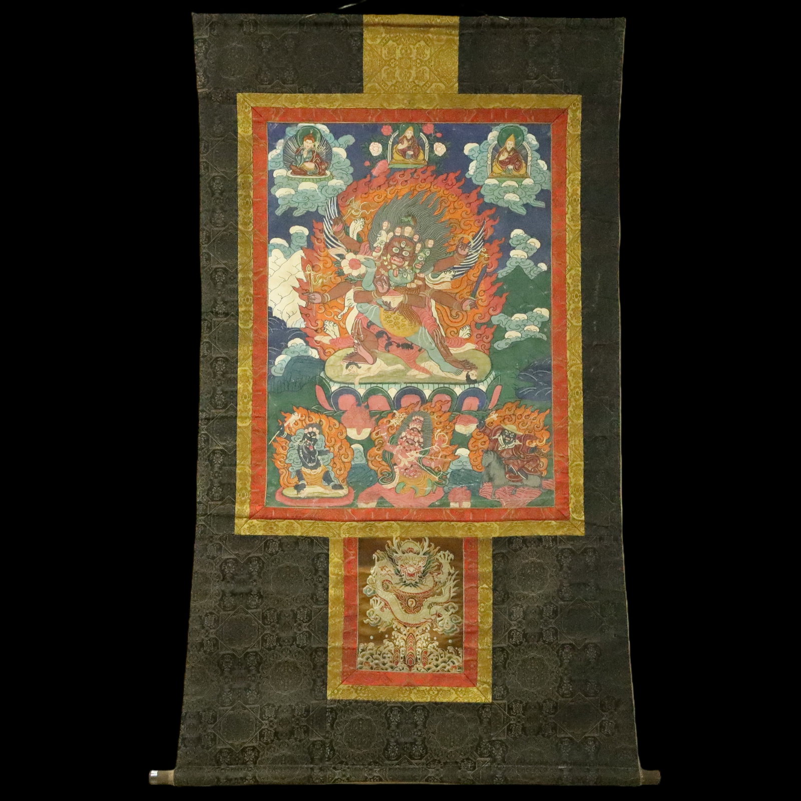 An Exquisite Brocade Painted Color Statue of Vajra Tangka: An Exquisite Brocade Painted Color Statue of Vajra Tangka Ming Dynasty, China Size:93mx160cm (The Dimensions Of All Batches Are Manually Measured.If You Need More Detailed Information, Please Contact 