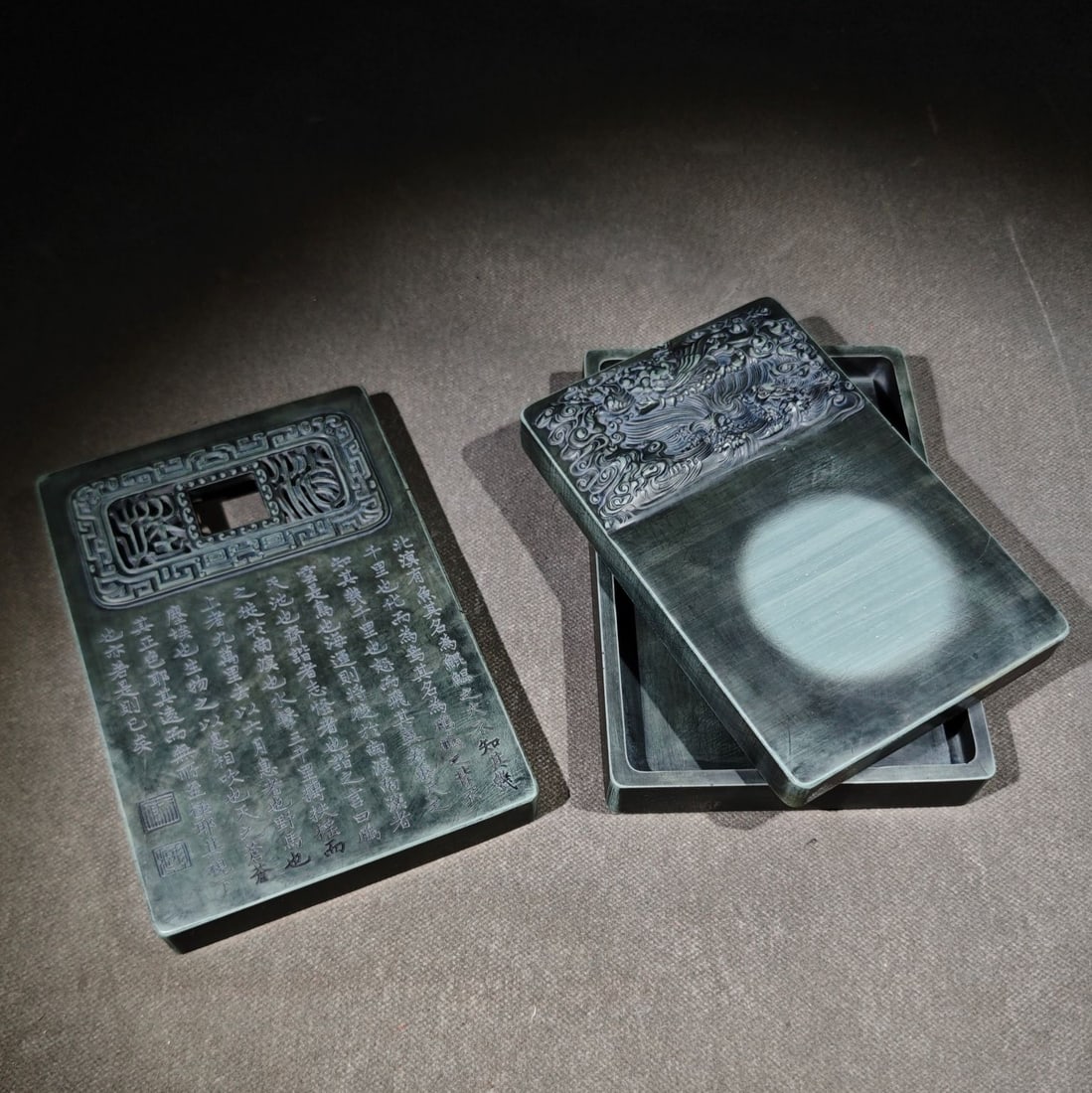 An Exquisite Auspicious Beast Pattern with poem Inkstone: An Exquisite Auspicious Beast Pattern with poem Inkstone Qian long Size:18.5cmx12.6cmx4.5cm (The Dimensions Of All Batches Are Manually Measured.If You Need More Detailed Information, Please Contact O