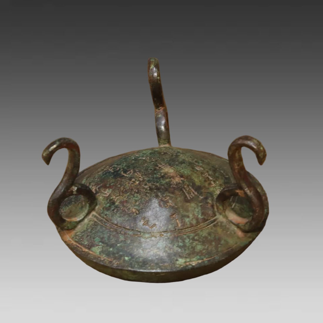 A bronze bottle - 5