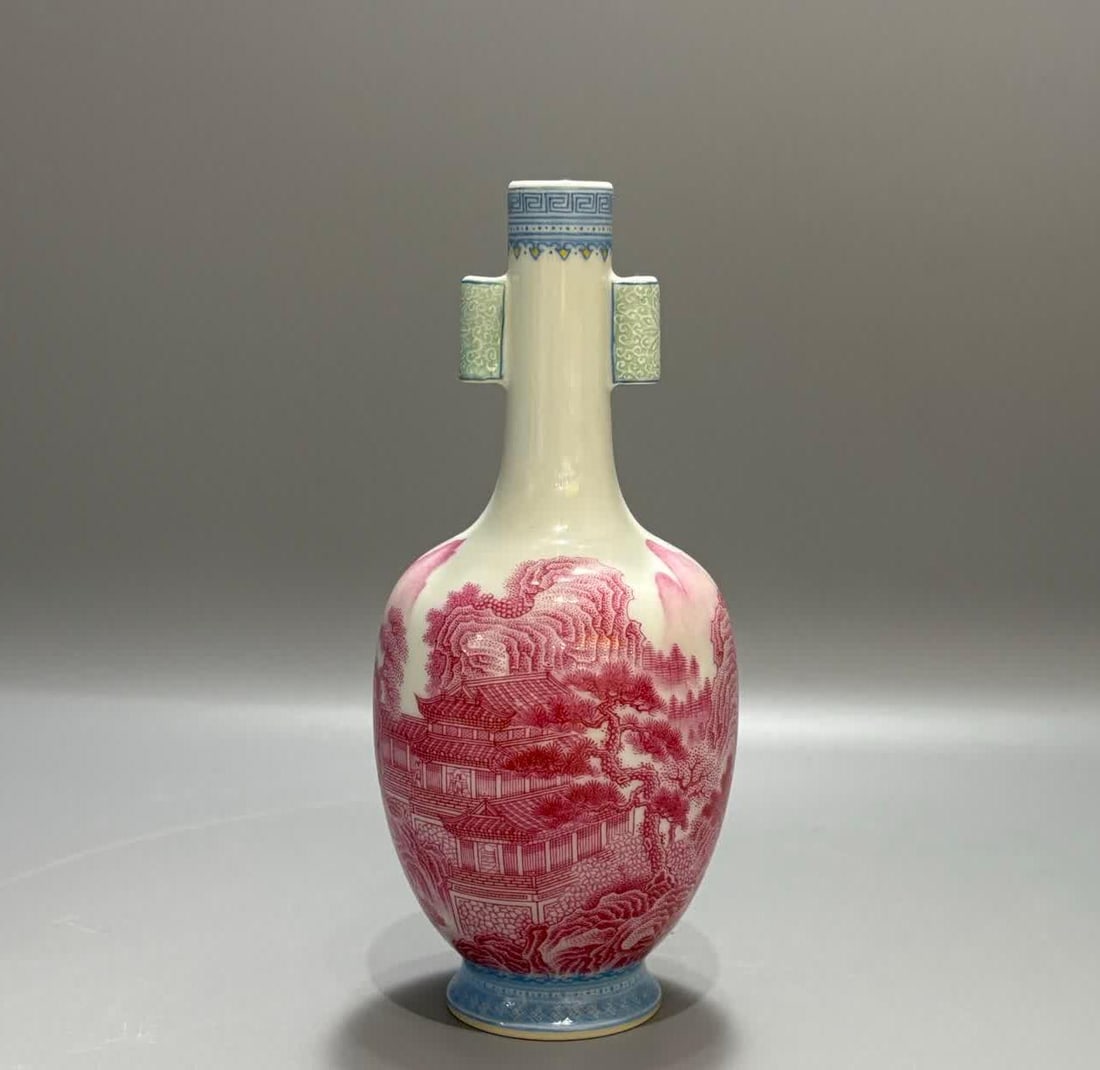 A Qing Qianlong enamel emerald emerald red landscape amphora: Qing Qianlong enamel emerald rimmed red landscape amphora SIZE: H: 16cm Belly diameter 8.0cm (The Dimensions Of All Batches Are Manually Measured.If You Need More Detailed Information, Please Contact 