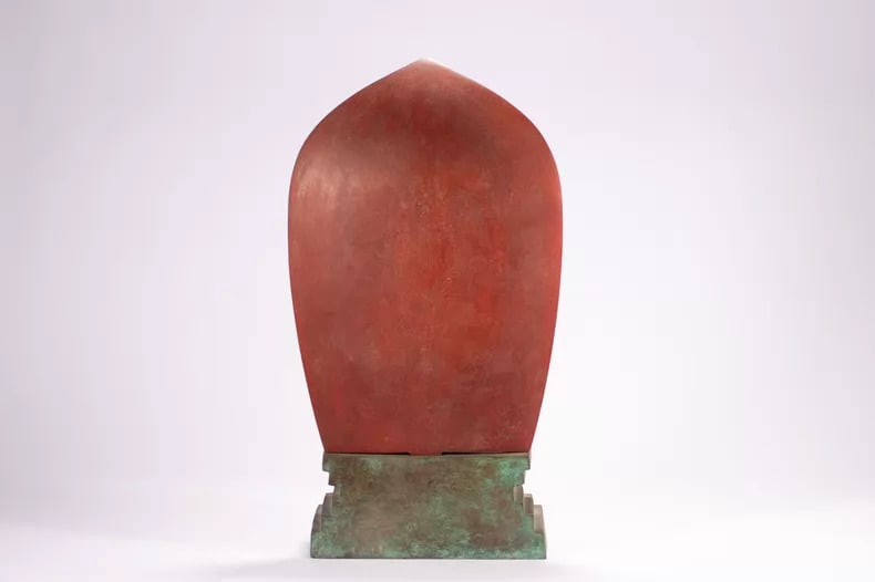 A gilded Buddha statue - 8