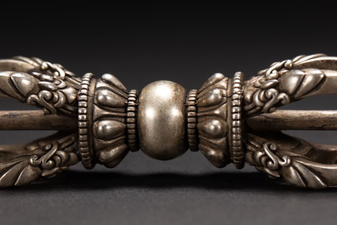 A Qing Dynasty silver magic vessel - 3