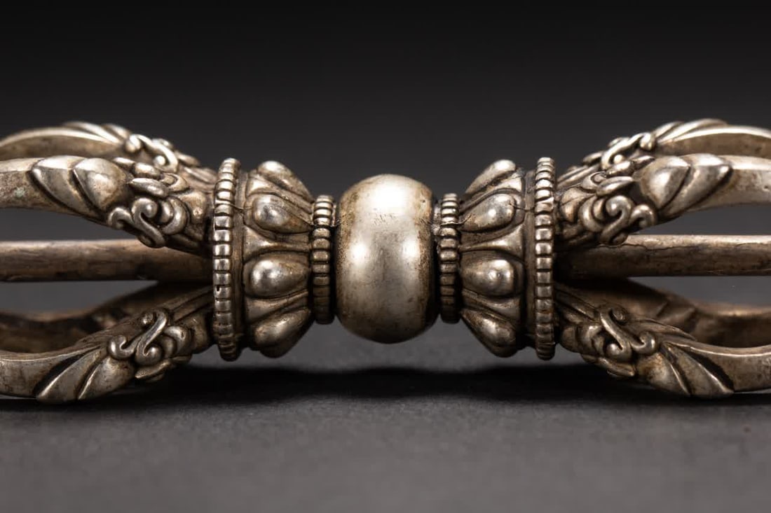 A Qing Dynasty silver magic vessel - 8