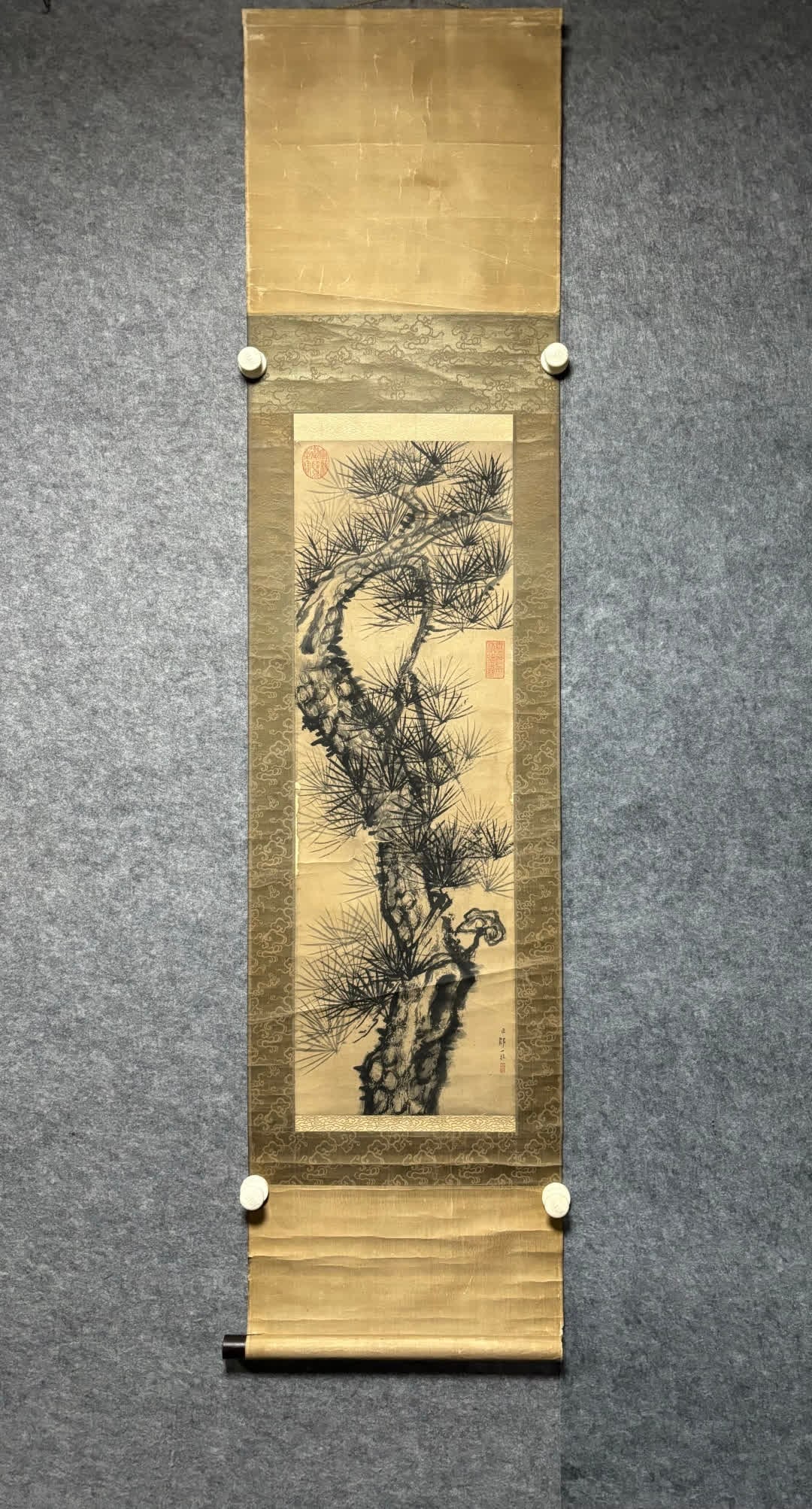 A picture of Zou Yigui's turquoise: Zou Yigui's turquoise map SIZE: Painting core84x28cm (The Dimensions Of All Batches Are Manually Measured.If You Need More Detailed Information, Please Contact Our Customer Service Before Bidding.)