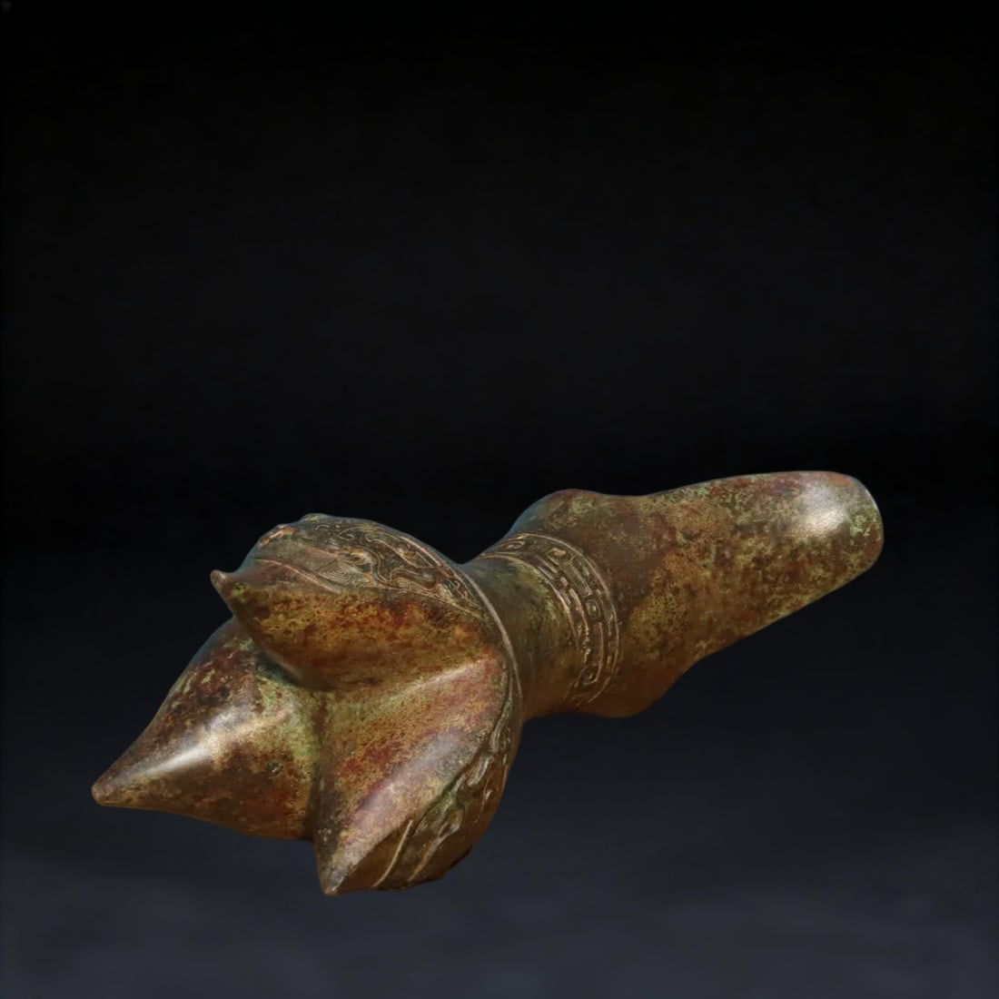 A bronze vessel - 9