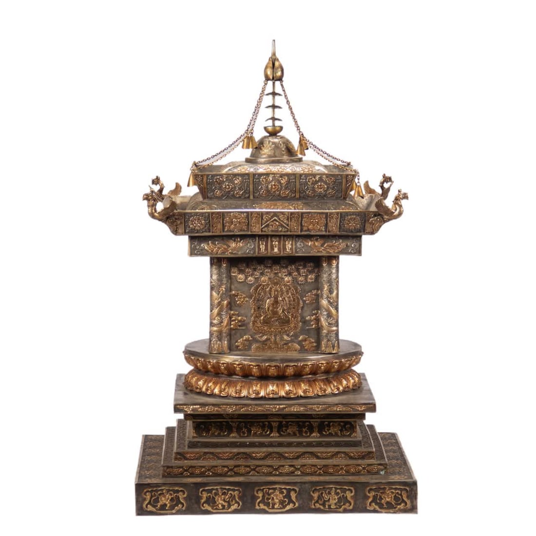 A gilded pagoda of the Qing Dynasty: Qing Dynasty gilded pagoda SIZE: L:42cm W:42cm H:73cm W:24220g (The Dimensions Of All Batches Are Manually Measured.If You Need More Detailed Information, Please Contact Our Customer Service Before Bi