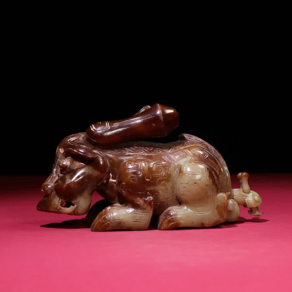 A Han Dynasty jade tiger ornament - 5