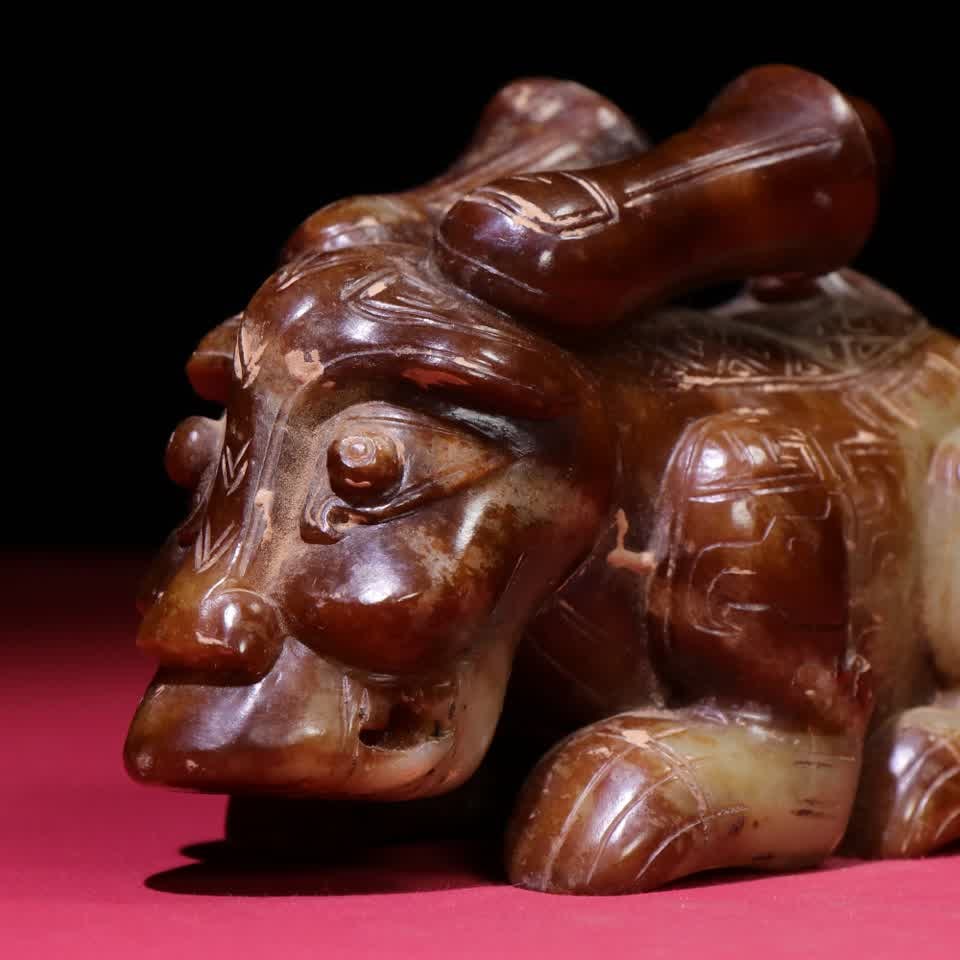 A Han Dynasty jade tiger ornament - 6