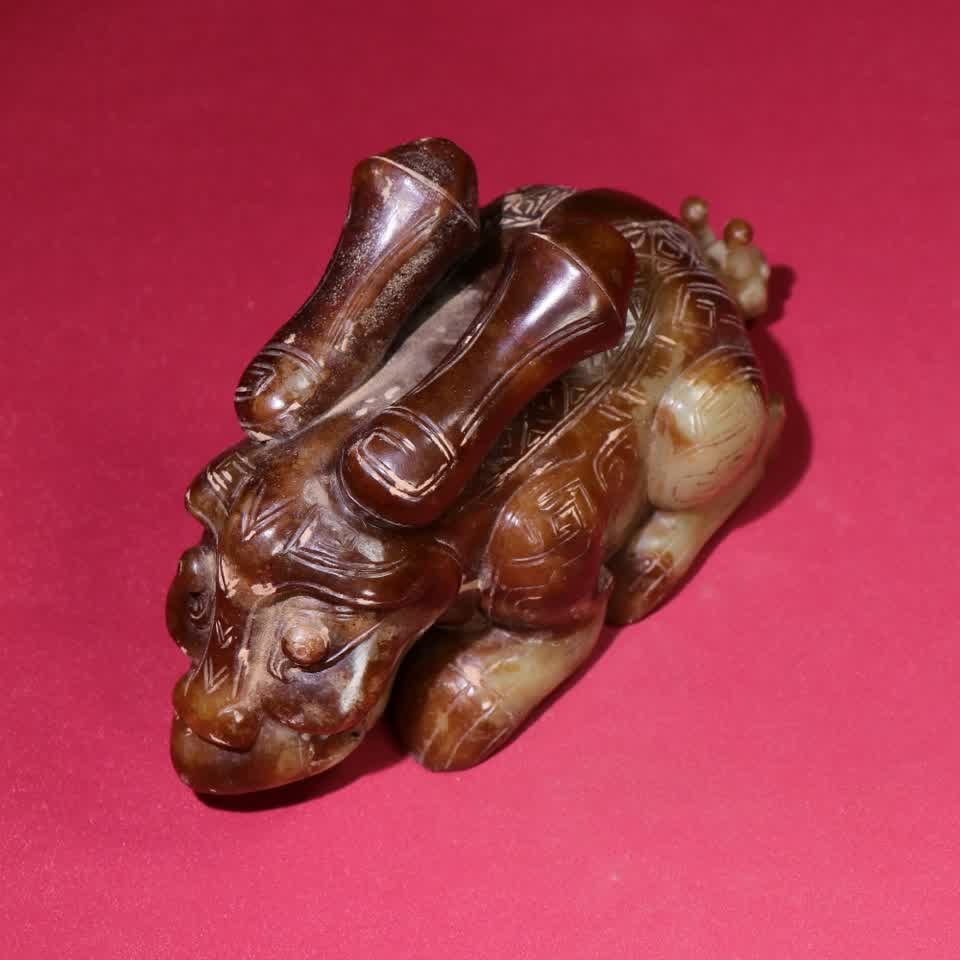 A Han Dynasty jade tiger ornament - 8