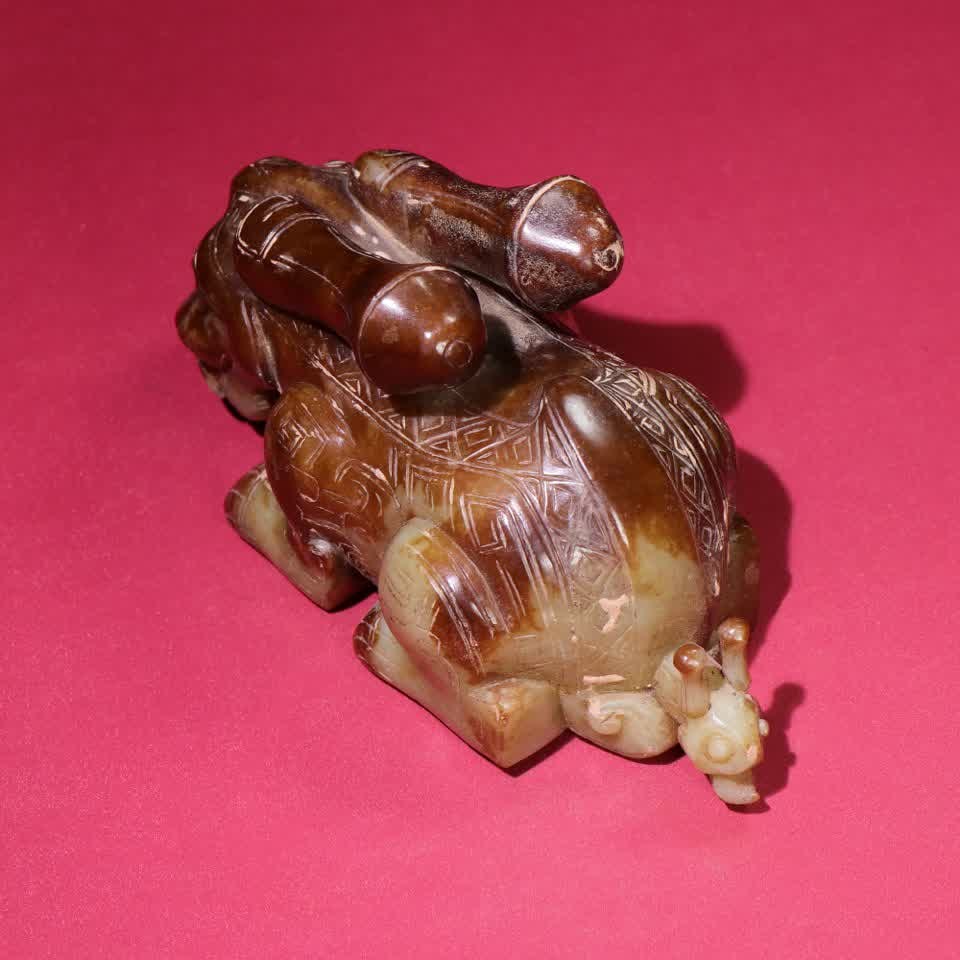 A Han Dynasty jade tiger ornament - 9