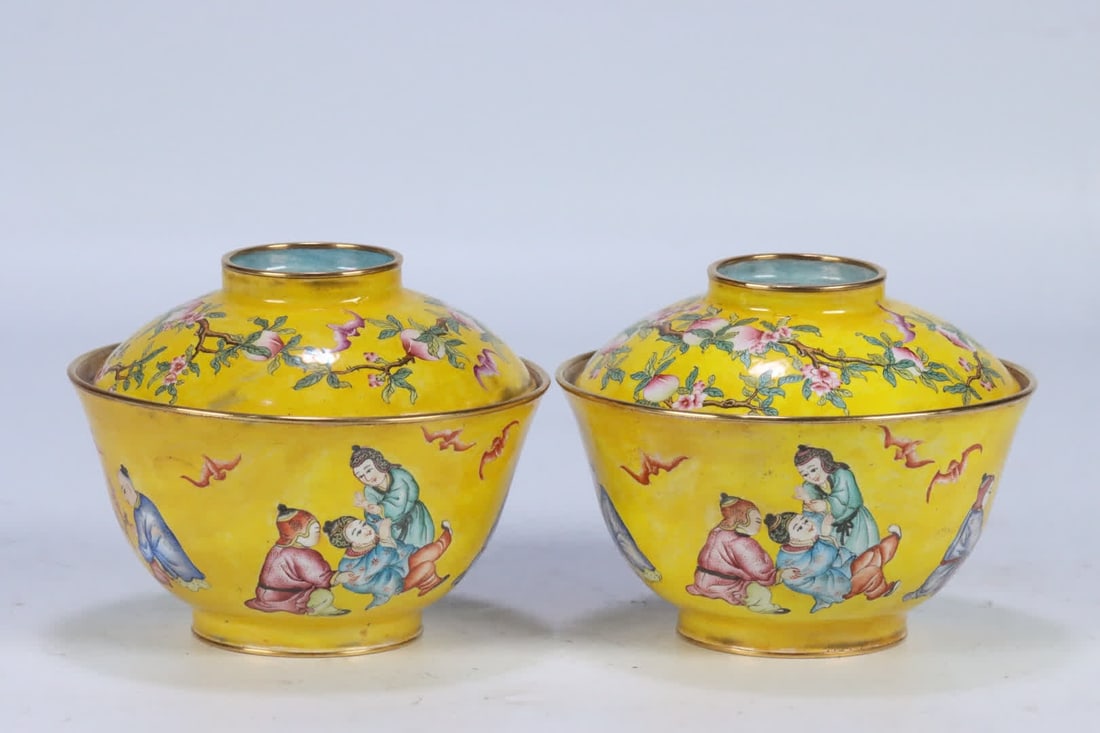 A pair of Qianlong painting enamel baby play picture tea bowls: Qianlong year made a pair of purple copper painting enamel color baby play picture tea cover bowls SIZE: 8.5x10.9cm W:325g (The Dimensions Of All Batches Are Manually Measured.If You Need More Detaile