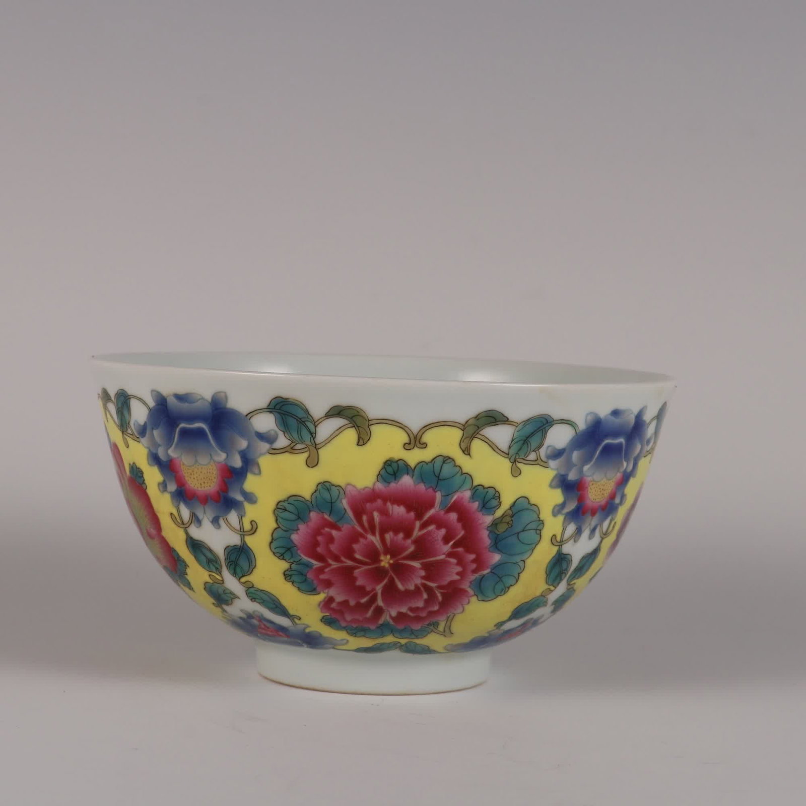 A Qing Kangxi imperial yellow enamel peony pattern bowl: Qing Kangxi imperial yellow enamel peony pattern bowl SIZE: H:6.7cm mouthD:12.5cm (The Dimensions Of All Batches Are Manually Measured.If You Need More Detailed Information, Please Contact Our Custome
