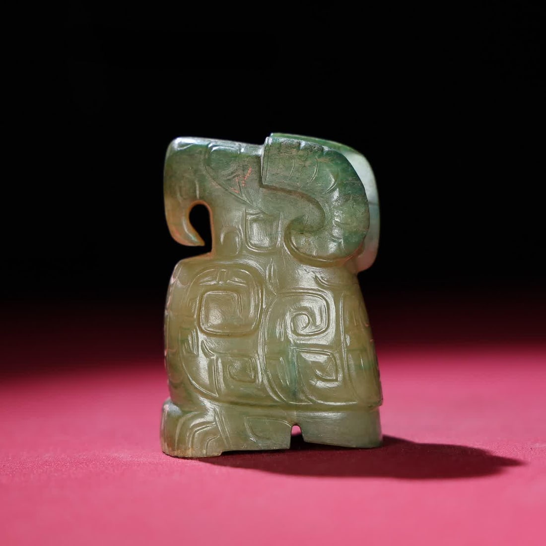 A piece of Han Dynasty jade owl (1 of 9)