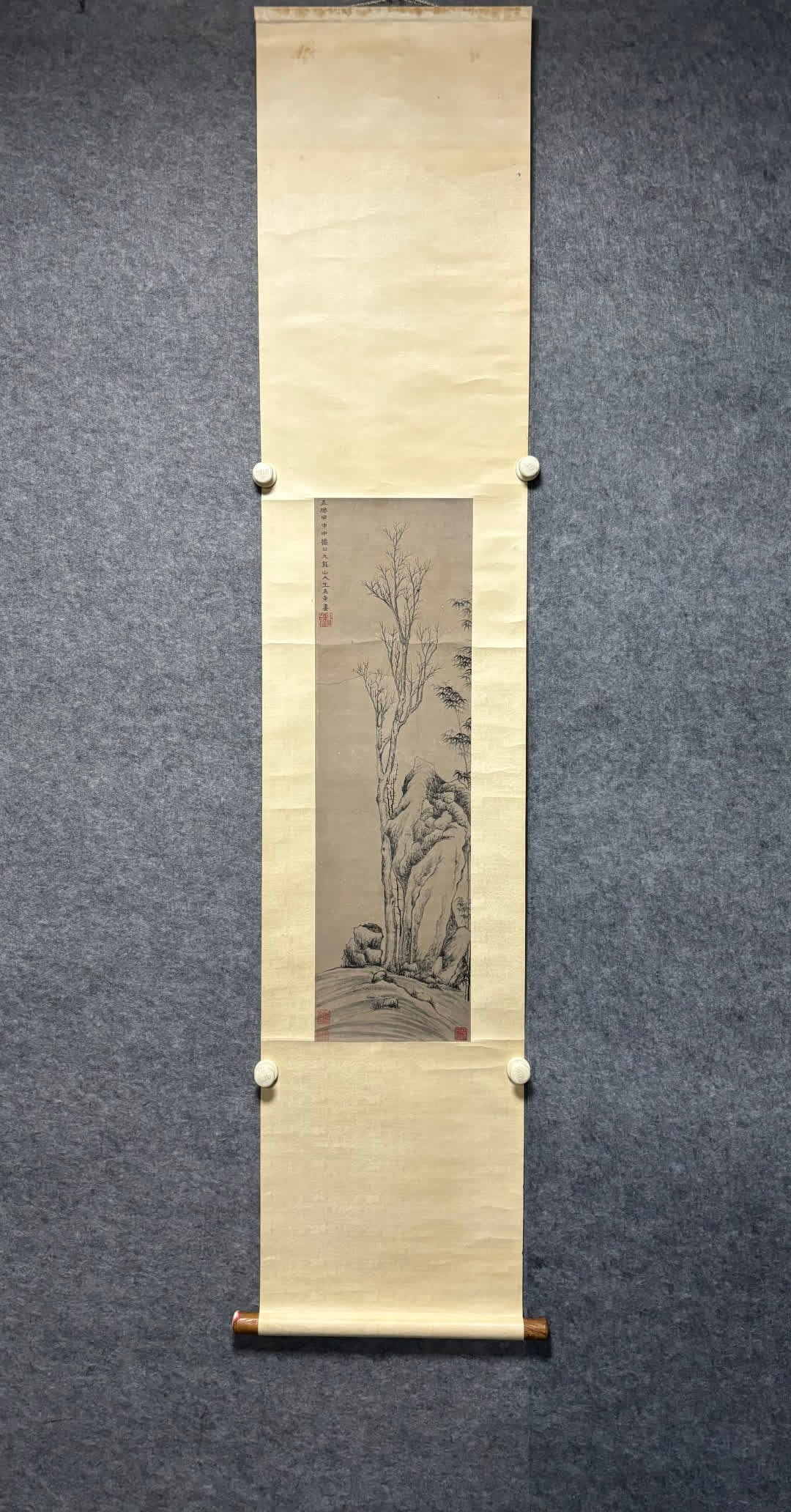 A landscape painting of Wang Fu: Wang Fu's landscape painting SIZE: Painting core80x23cm (The Dimensions Of All Batches Are Manually Measured.If You Need More Detailed Information, Please Contact Our Customer Service Before Bidding.)