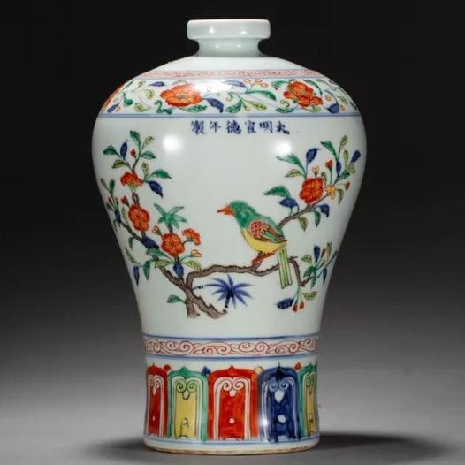 A Ming Xuande colorful flower and bird plum bottle: Ming Xuande colorful flower and bird plum vase SIZE: H:31cm L:20cm W:20cm W:2450g (The Dimensions Of All Batches Are Manually Measured.If You Need More Detailed Information, Please Contact Our Custome