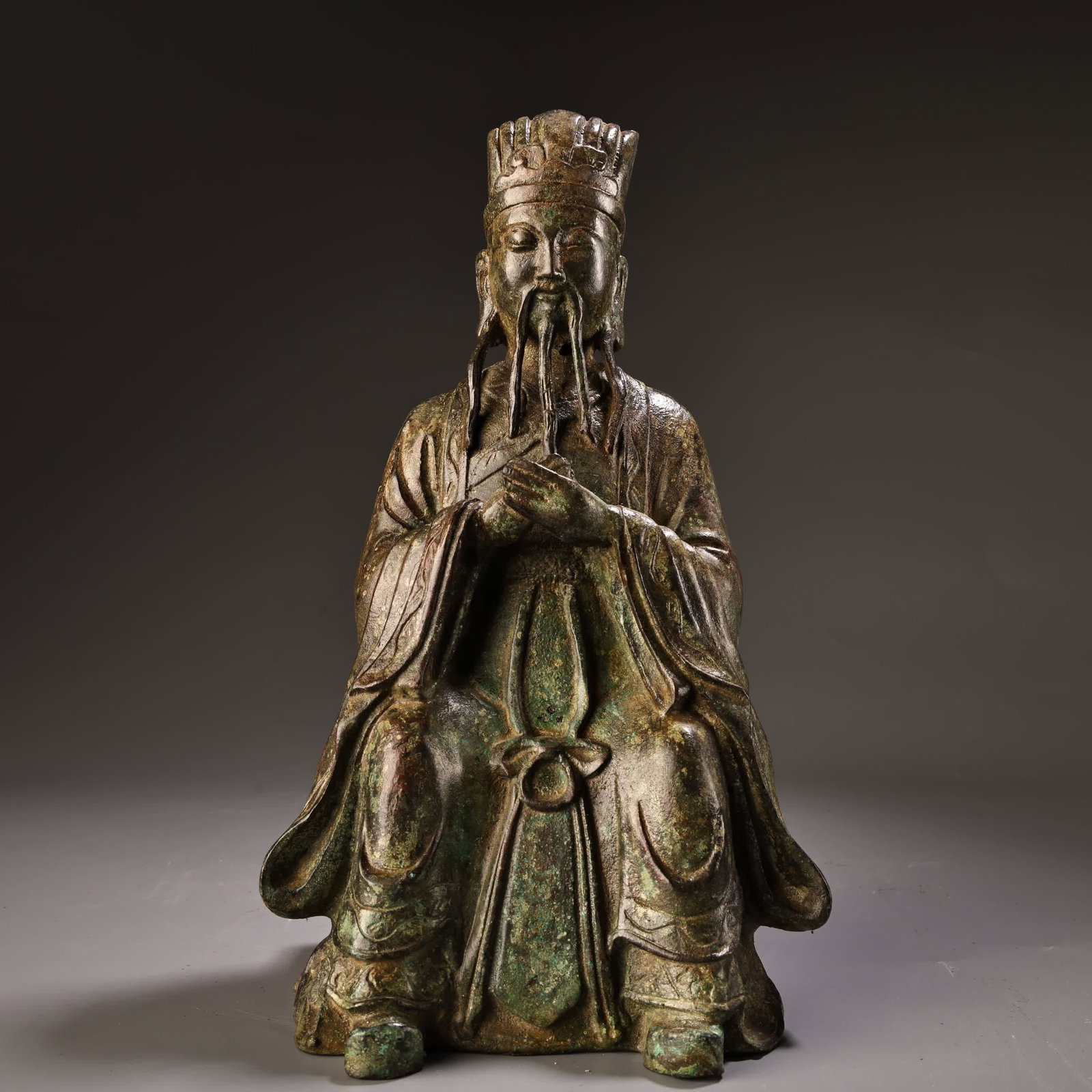 A Buddha statue of the God of Wealth engraved in high relief in the Qing Dynasty: A Buddha statue of the God of Wealth engraved in high relief in the Qing Dynasty SIZE: W:1300g H:24cm W:15cm (The Dimensions Of All Batches Are Manually Measured.If You Need More Detailed Information,