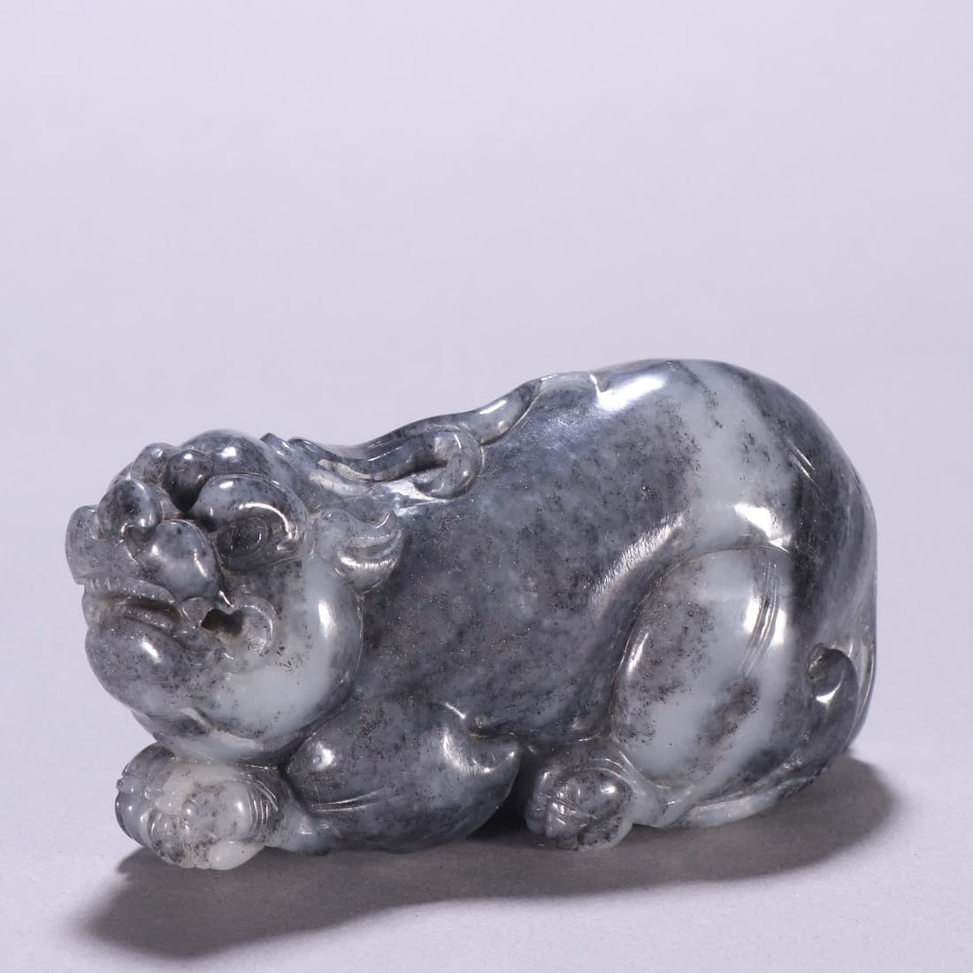 A piece of Qing Dynasty Hetian blue and white seed material Pixiu: Qing Dynasty Hotan blue and white seed material Pixiu SIZE: H:5.6cm L:10.4cm W:472g (The Dimensions Of All Batches Are Manually Measured.If You Need More Detailed Information, Please Contact Our Custo