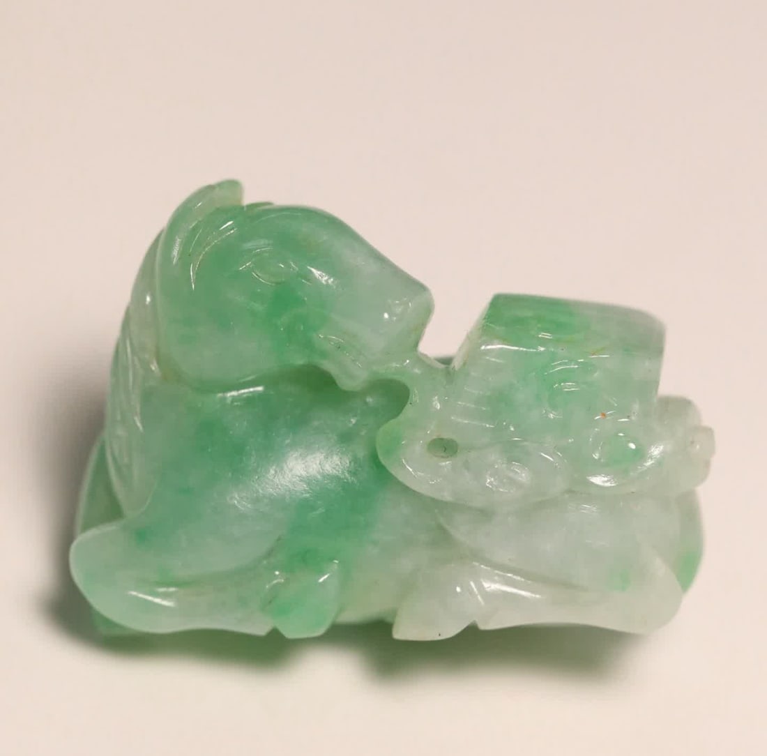 A jade ornament of the Qing Dynasty horse bearing book: Qing Dynasty horse book jade ornaments SIZE: 3.9x2.8x1.65cm W:27.5g (The Dimensions Of All Batches Are Manually Measured.If You Need More Detailed Information, Please Contact Our Customer Service Befo