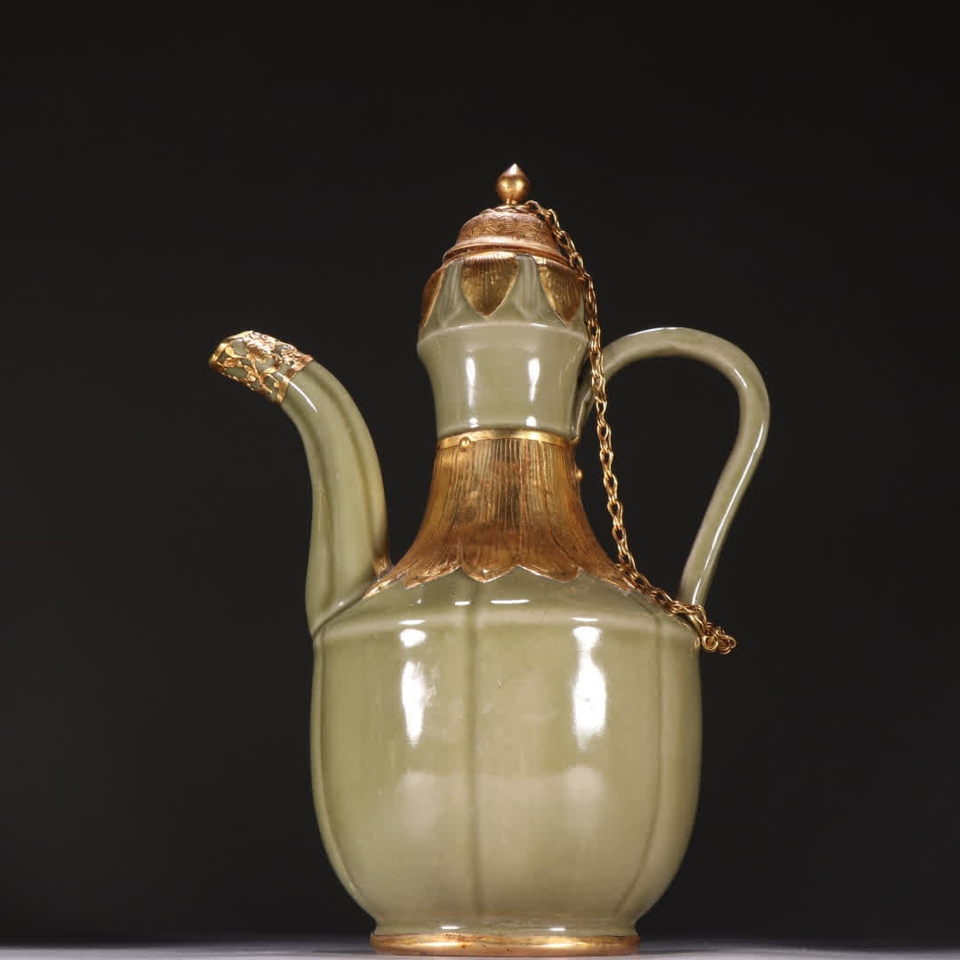 A Song Longquan kiln gold-clad pot (1 of 9)