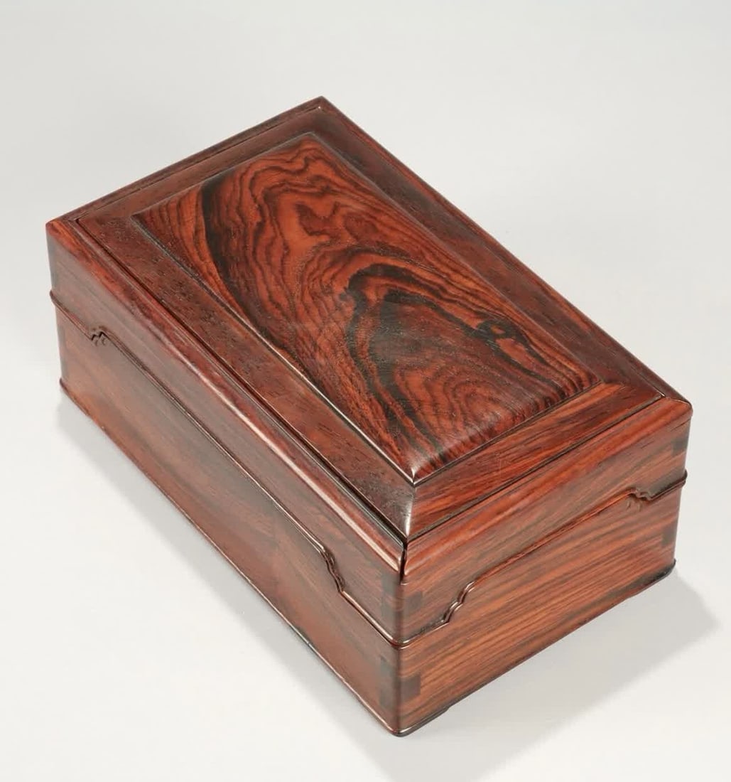 A Qing Dynasty Hainan Huanghuali multi-grid study box: Qing Dynasty Hainan Huanghuali multi-grid study box SIZE: H:8.5cm L:19.5cm W:11.5cm W:932.5g (The Dimensions Of All Batches Are Manually Measured.If You Need More Detailed Information, Please Contact 