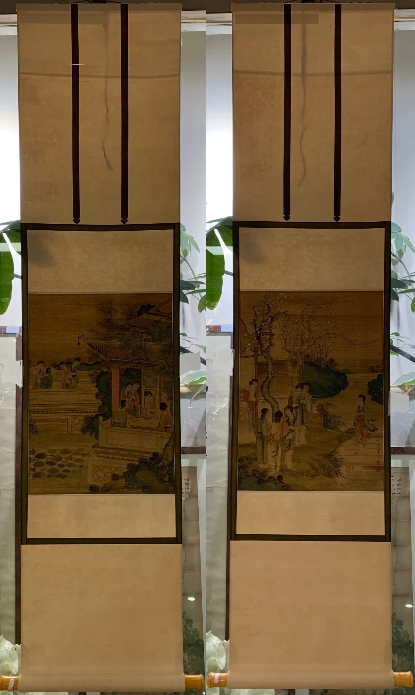 A picture of the character of Qiu Ying: Qiu Ying's character picture SIZE: Painting core45x33cm x2 (The Dimensions Of All Batches Are Manually Measured.If You Need More Detailed Information, Please Contact Our Customer Service Before Biddin