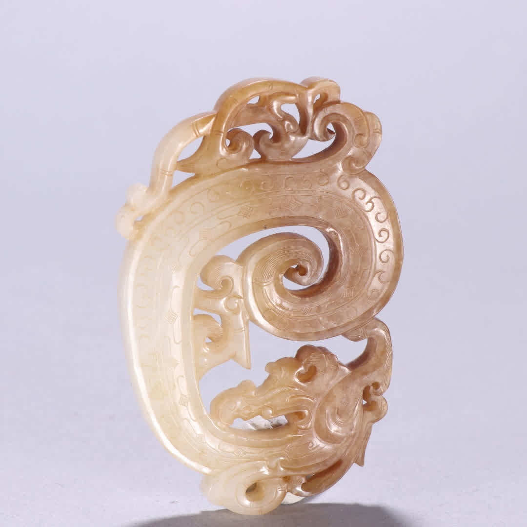 A Shang Gao ancient jade dragon-shaped pendant: The ancient jade dragon-shaped ornament of Shang Gao SIZE: L:8.3cm W:5.5cm W:64.9g (The Dimensions Of All Batches Are Manually Measured.If You Need More Detailed Information, Please Contact Our Custom