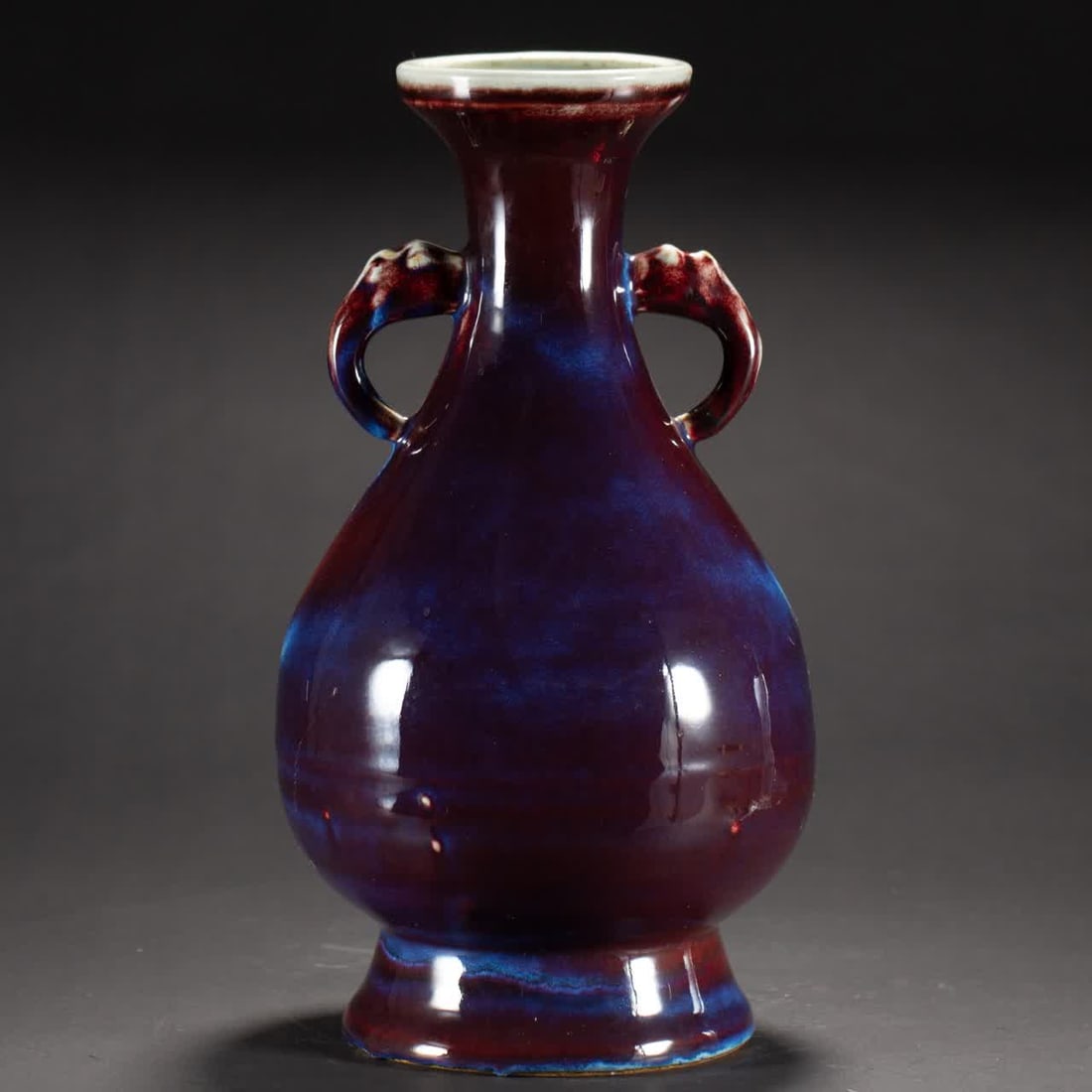 A Song kiln glazed amphora: Song kiln glazed amphora SIZE: L:17cm W:17cm H:33cm W:2200g (The Dimensions Of All Batches Are Manually Measured.If You Need More Detailed Information, Please Contact Our Customer Service Before Biddi